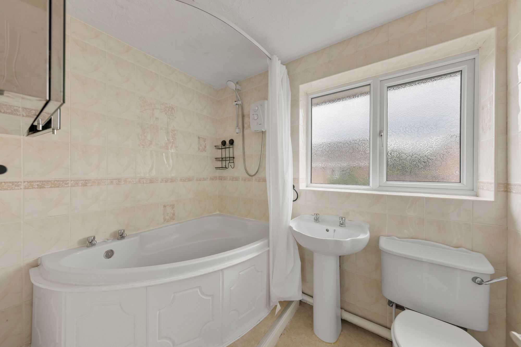 Holyhead Close, Callands, WA5