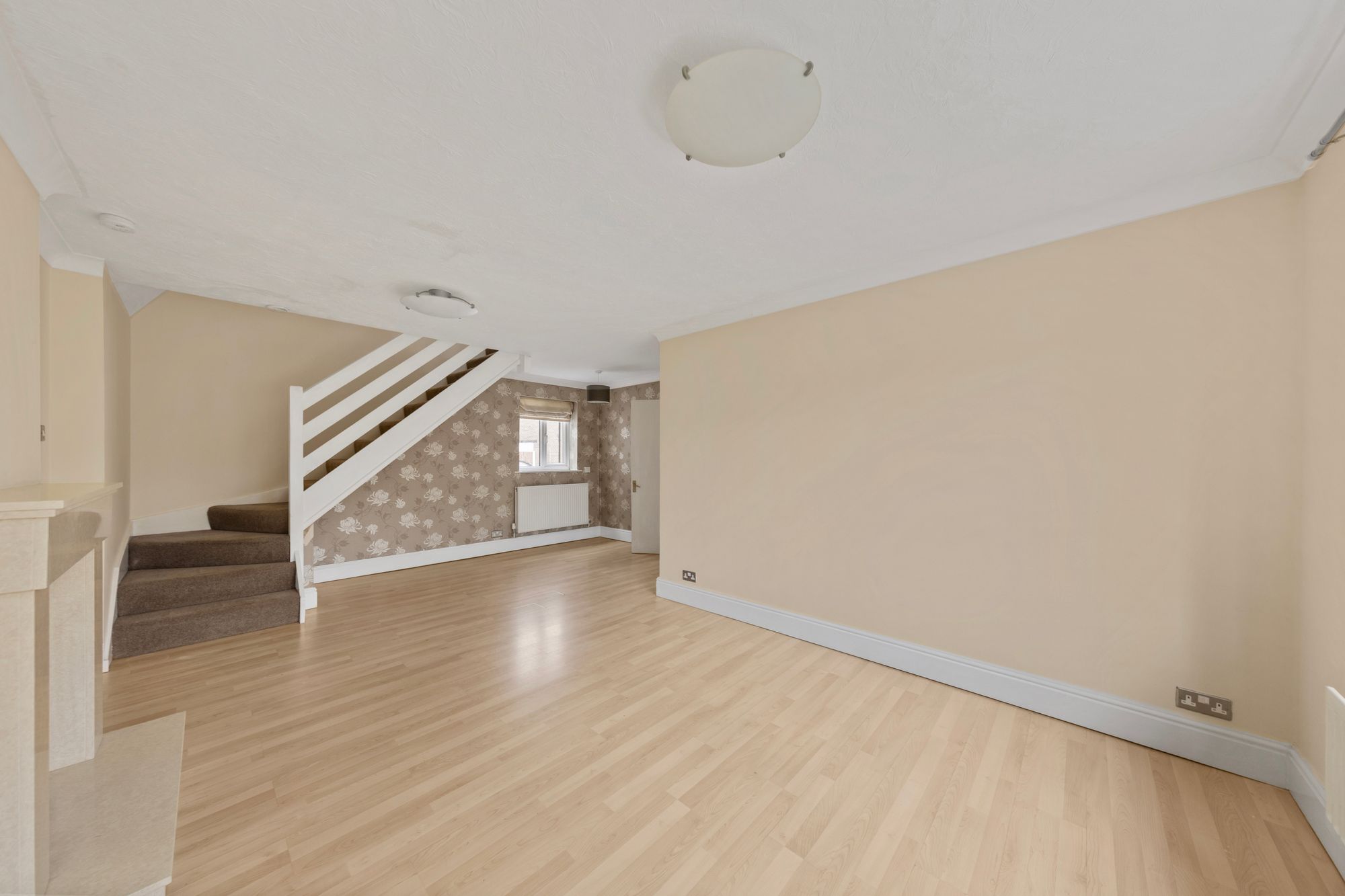 Holyhead Close, Callands, WA5