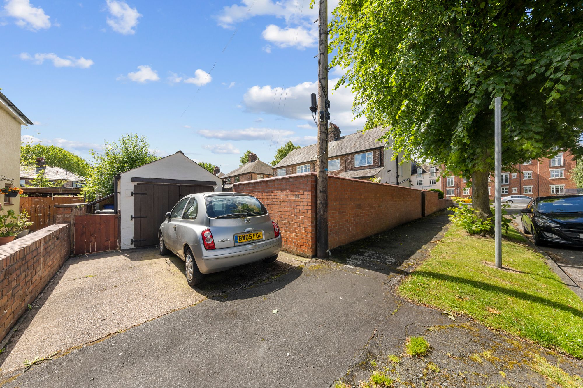 Wilderspool Causeway, Warrington, WA4