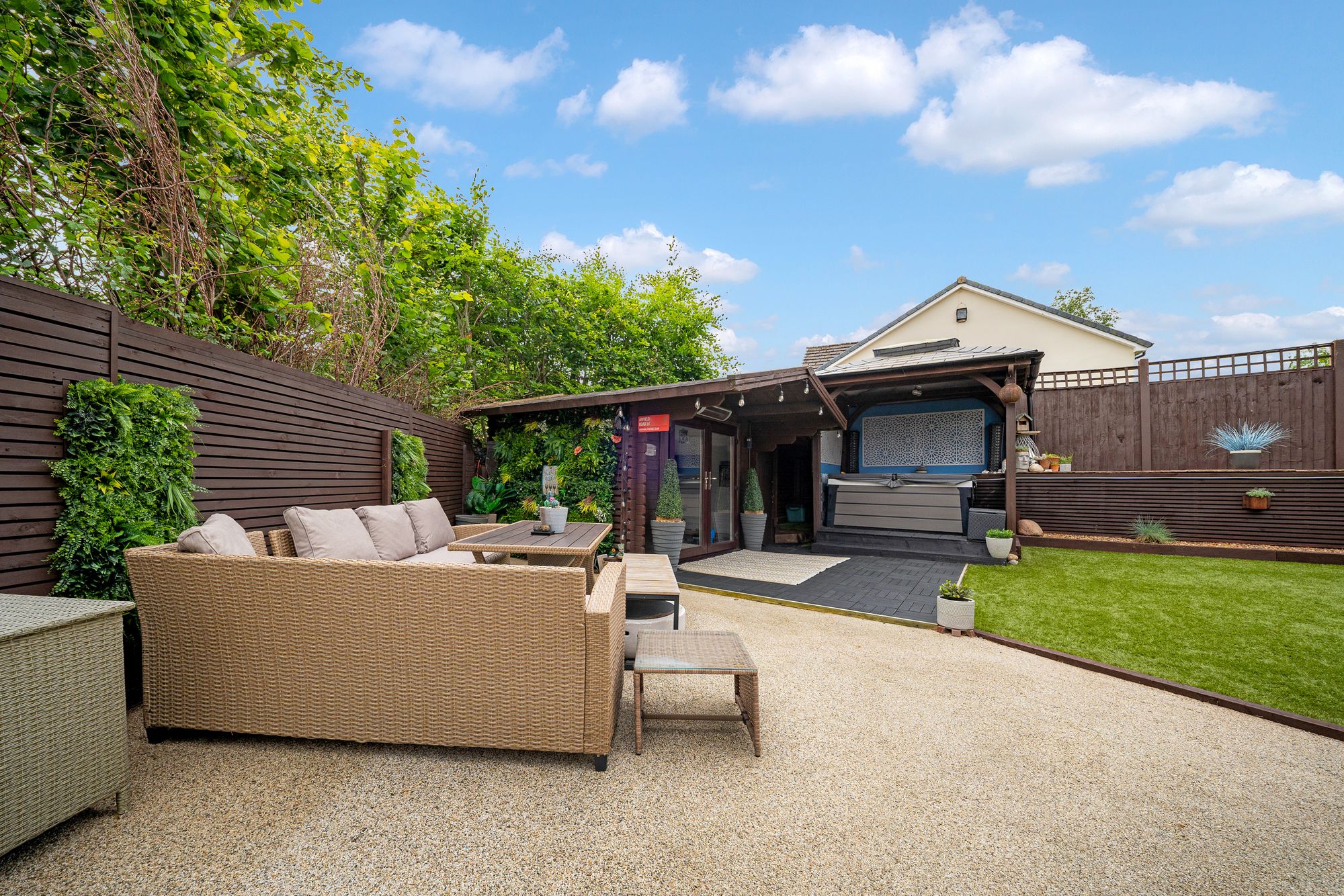 Highgate Close, Norton, WA7