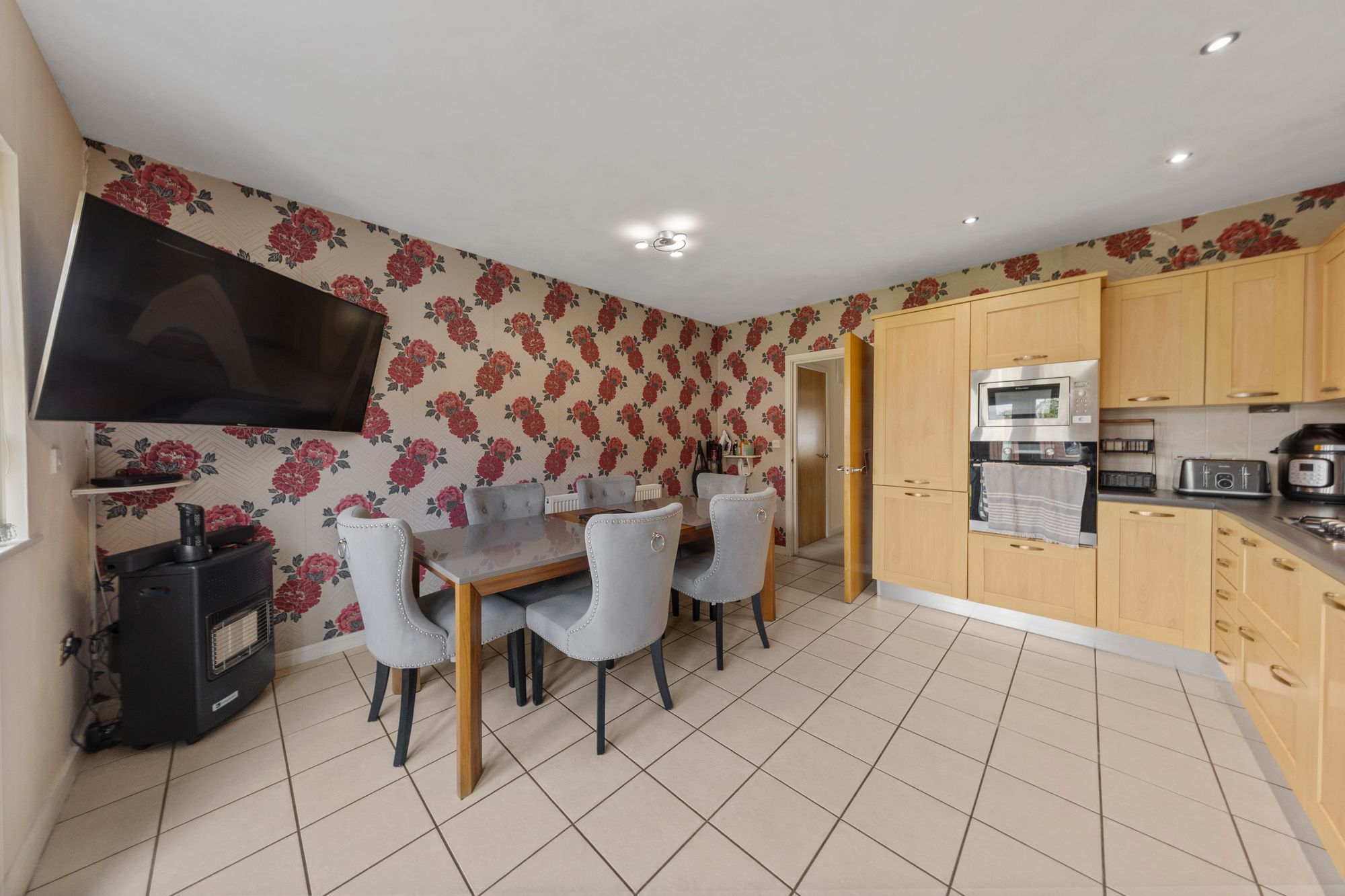 Holywell Drive, Warrington, WA1