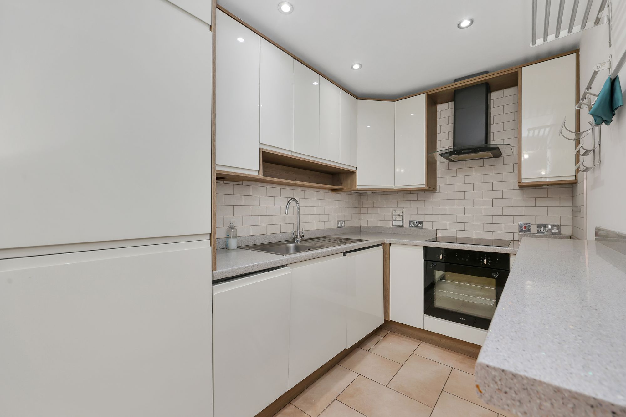 Willesden Lane, Chatsworth Court, NW2