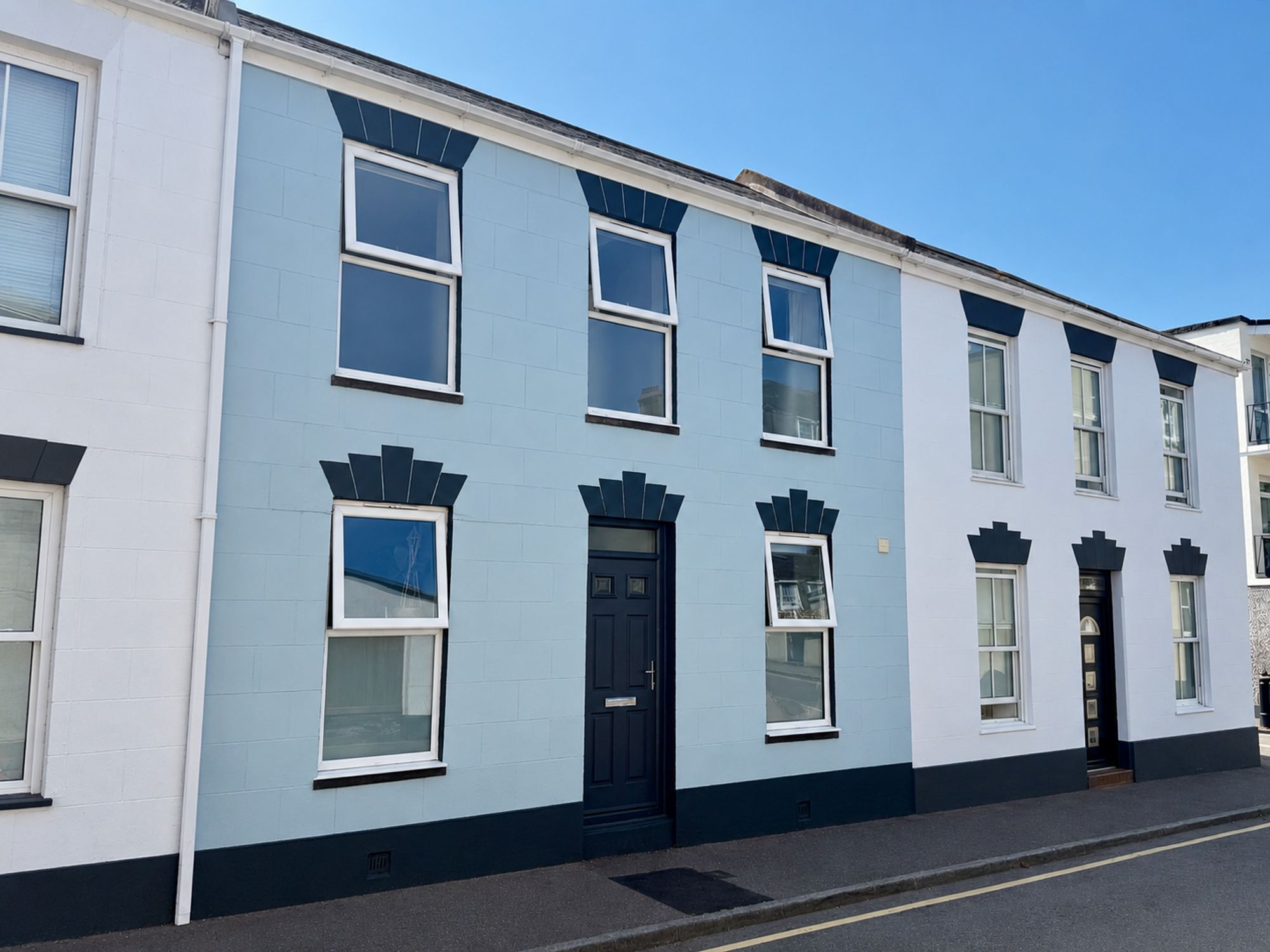 2 bed Property For Rent in St. Helier, Jersey