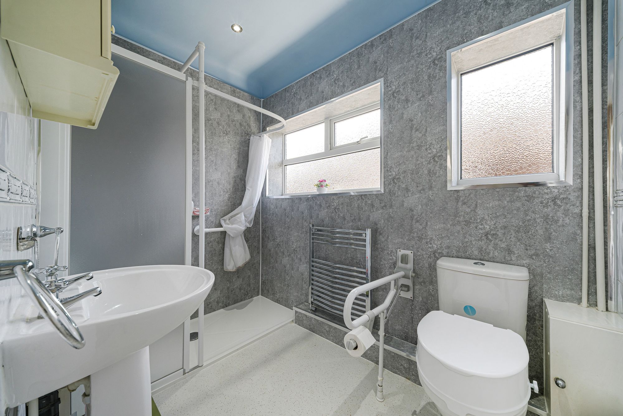 Hill View, Widnes, WA8