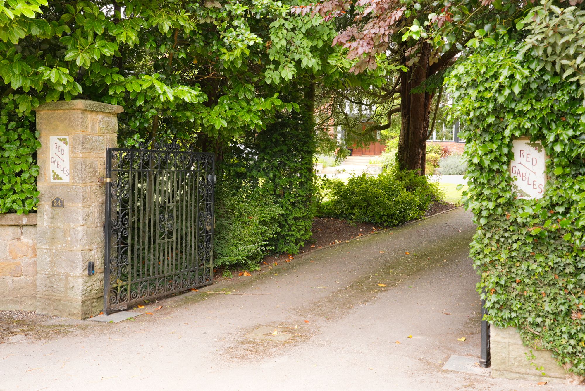Rossett Green Lane, Harrogate, HG2