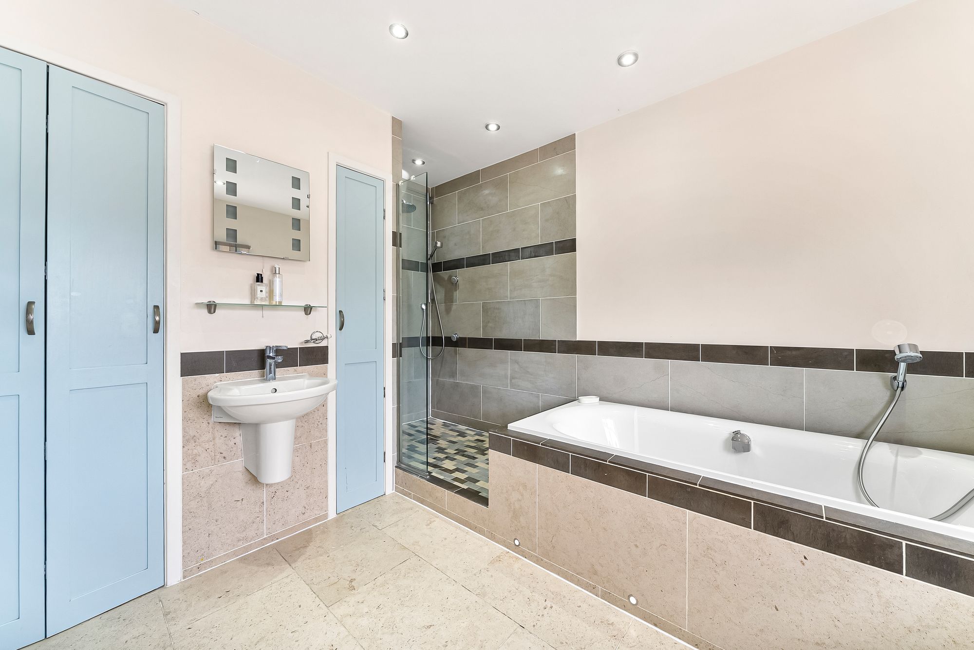 Rossett Green Lane, Harrogate, HG2