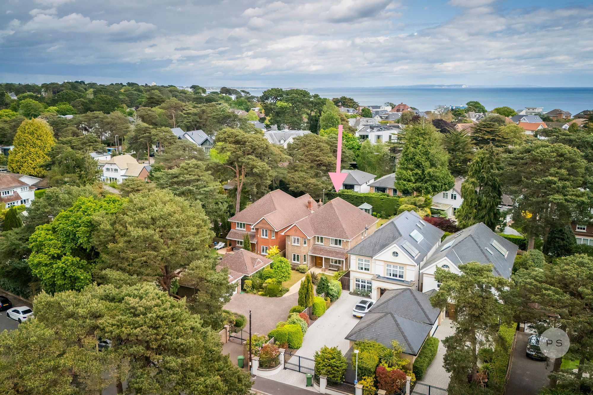 Canford Crescent, Canford Cliffs, Poole, BH13 7ND