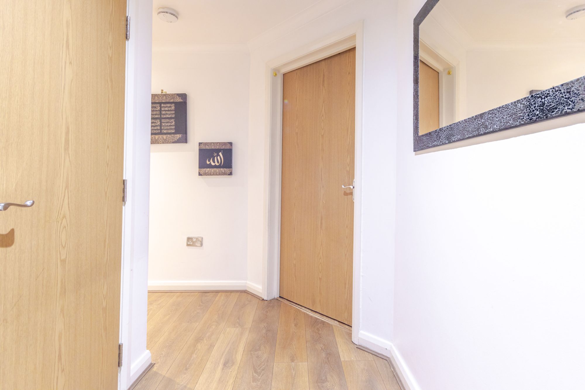 Interior photo 4 of Uxbridge Road