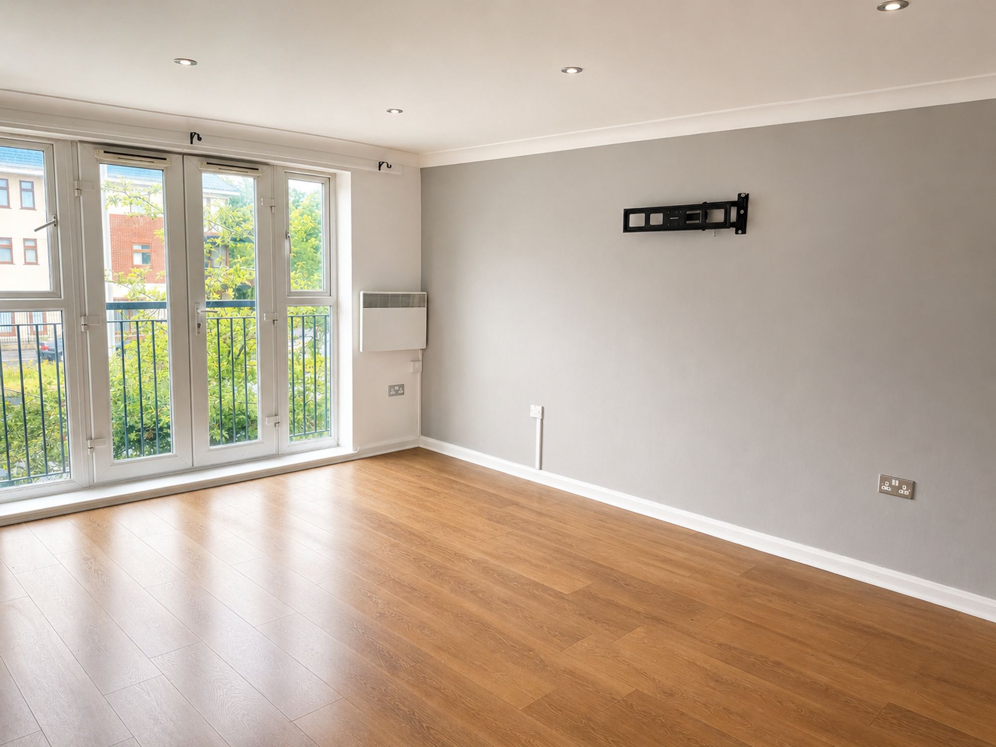 Interior photo 2 of Uxbridge Road