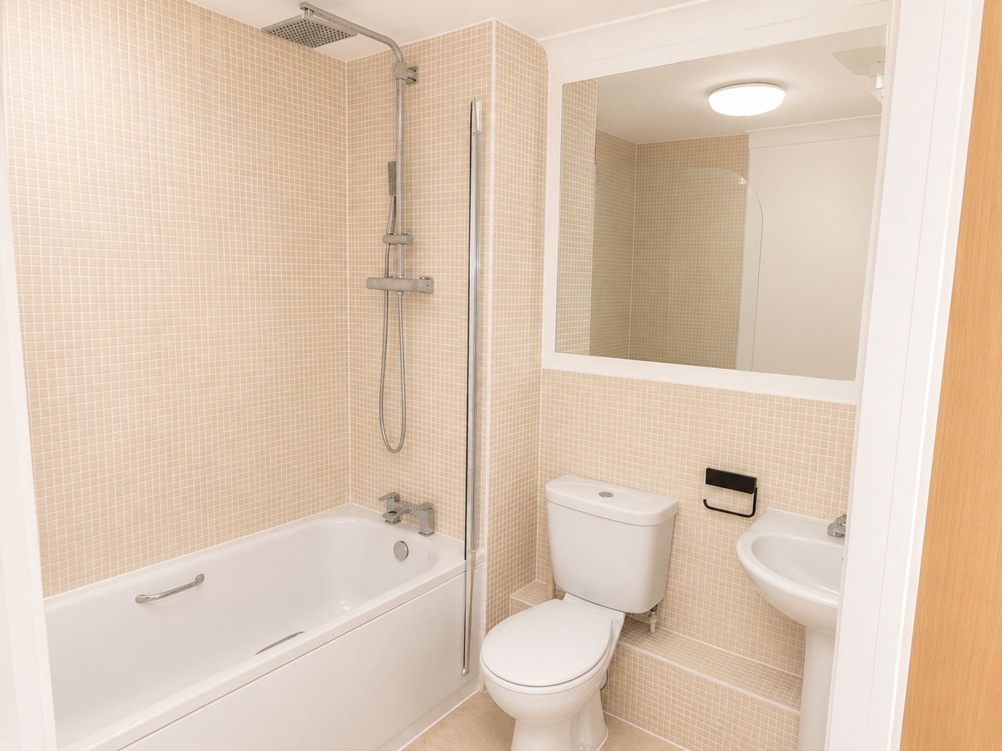 Interior photo 3 of Uxbridge Road