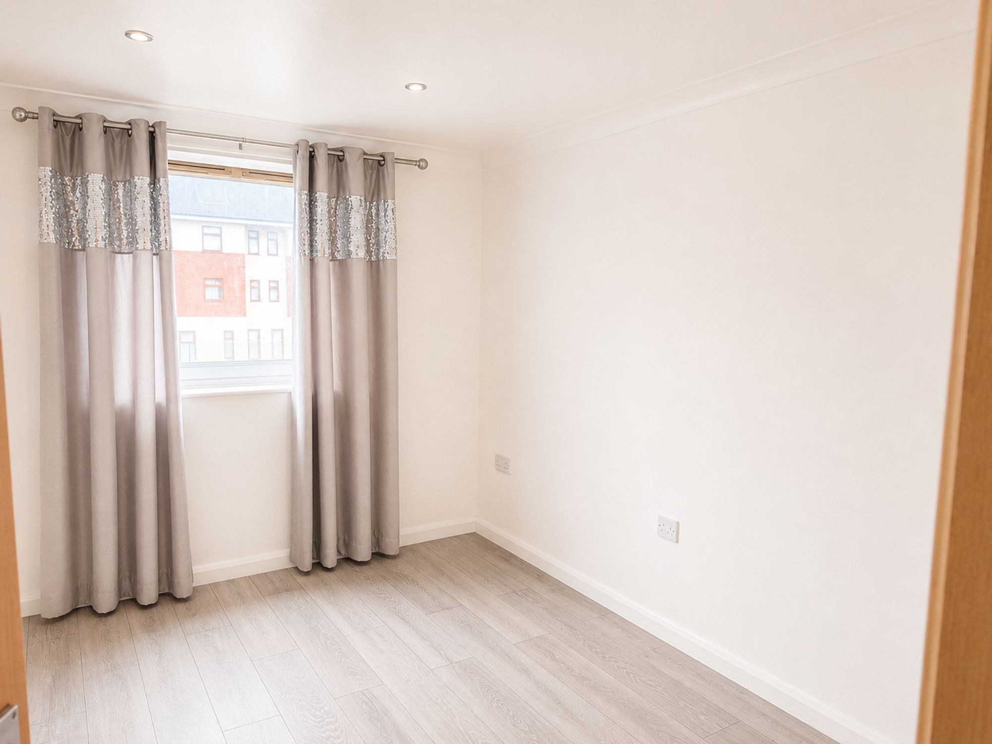 Interior photo 4 of Uxbridge Road