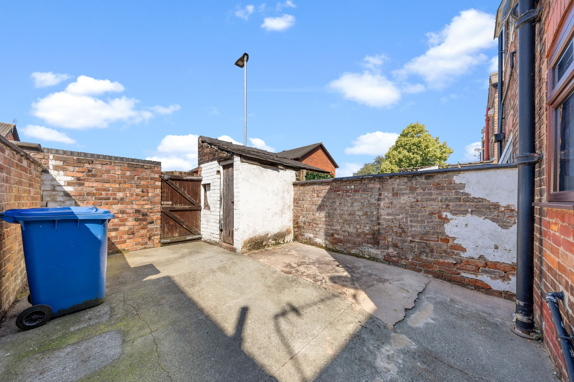 Pinewood Avenue, Warrington, WA1