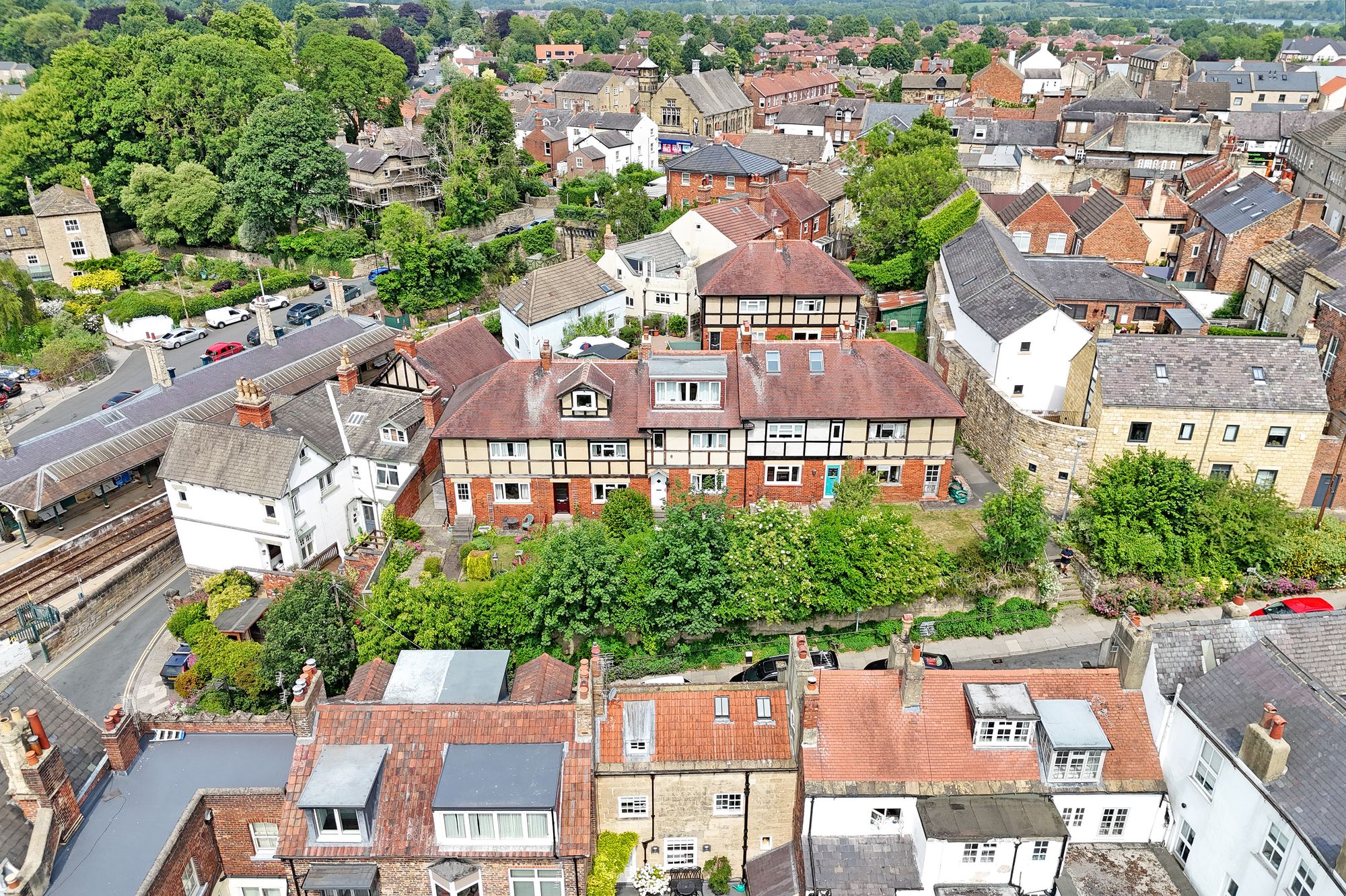 Kirkgate, Knaresborough, HG5