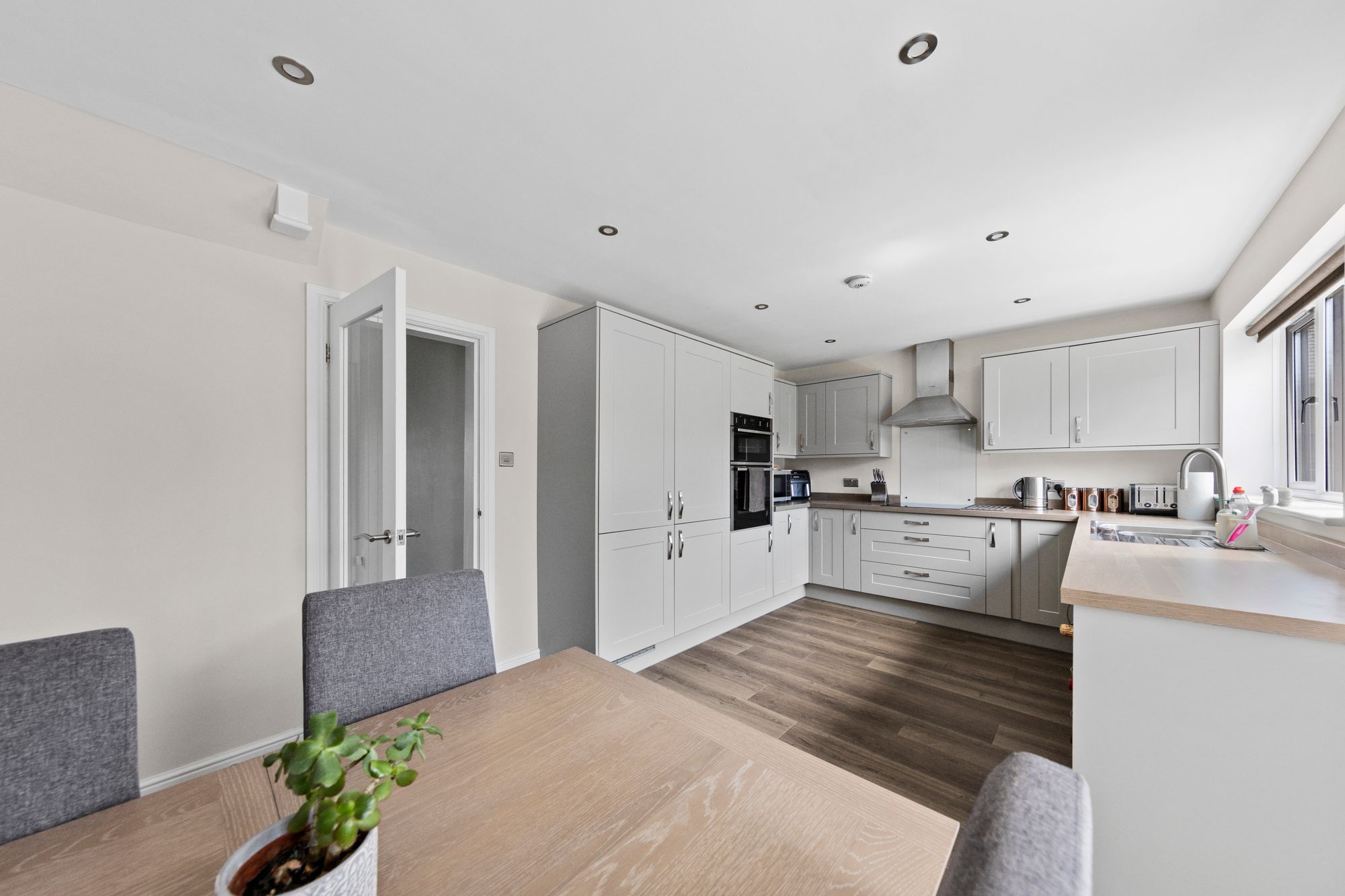 Newbridge Close, Callands, WA5