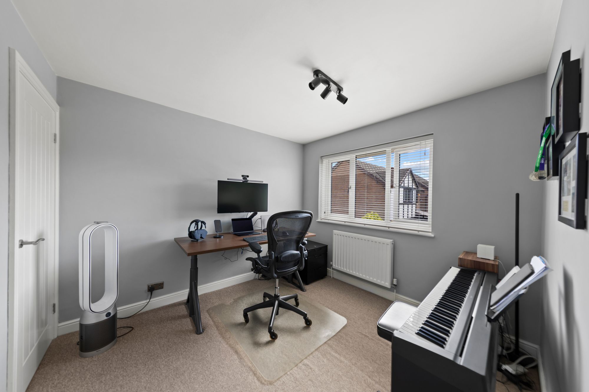 Newbridge Close, Callands, WA5