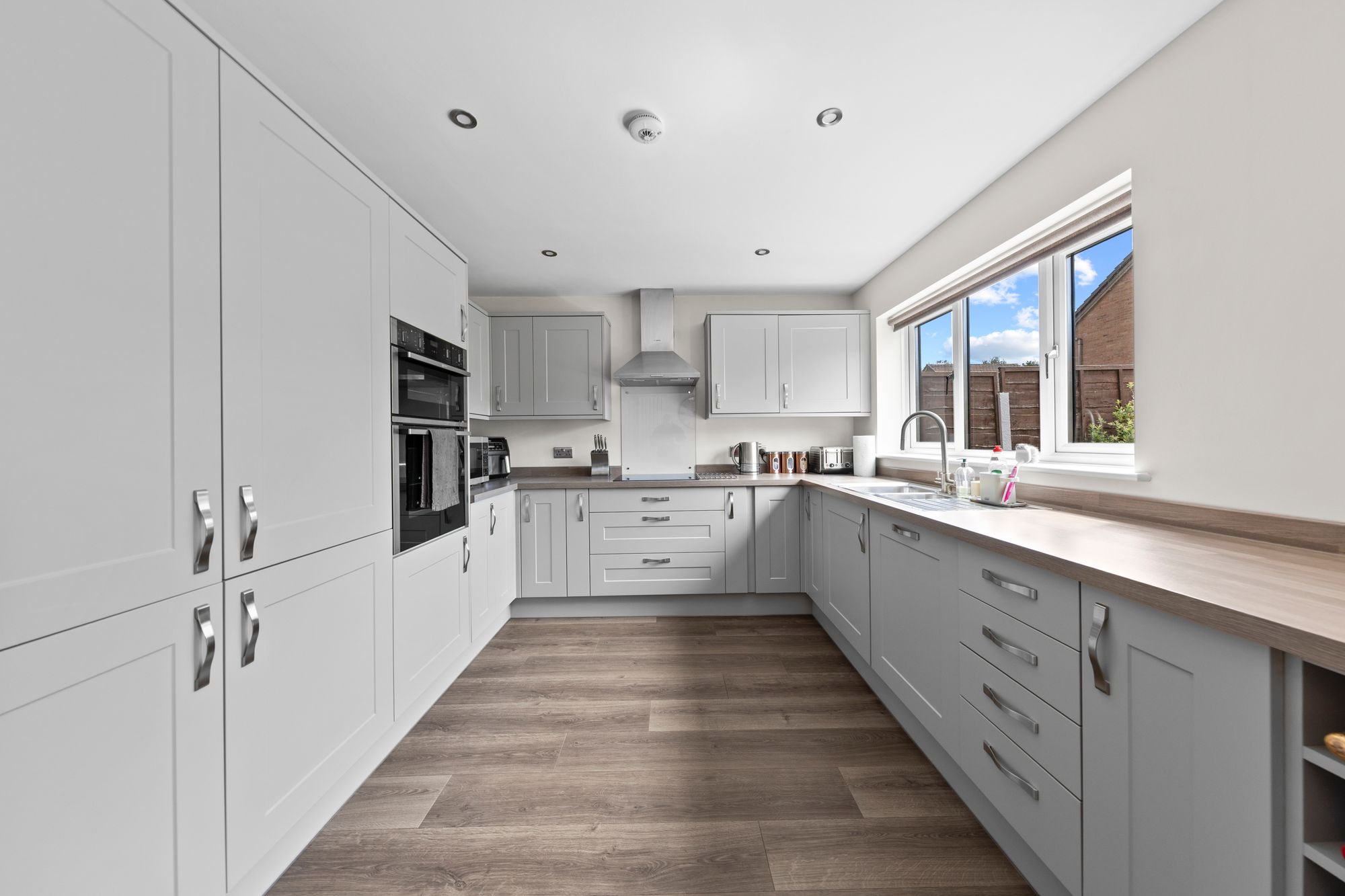 Newbridge Close, Callands, WA5