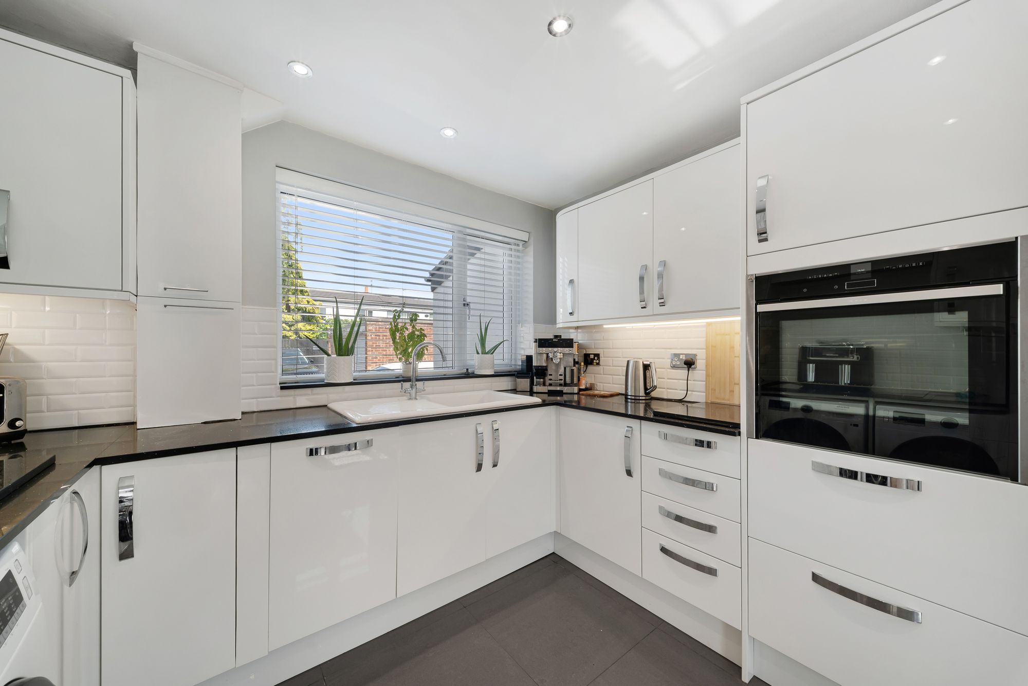 Hoghton Road, Hale Village, L24
