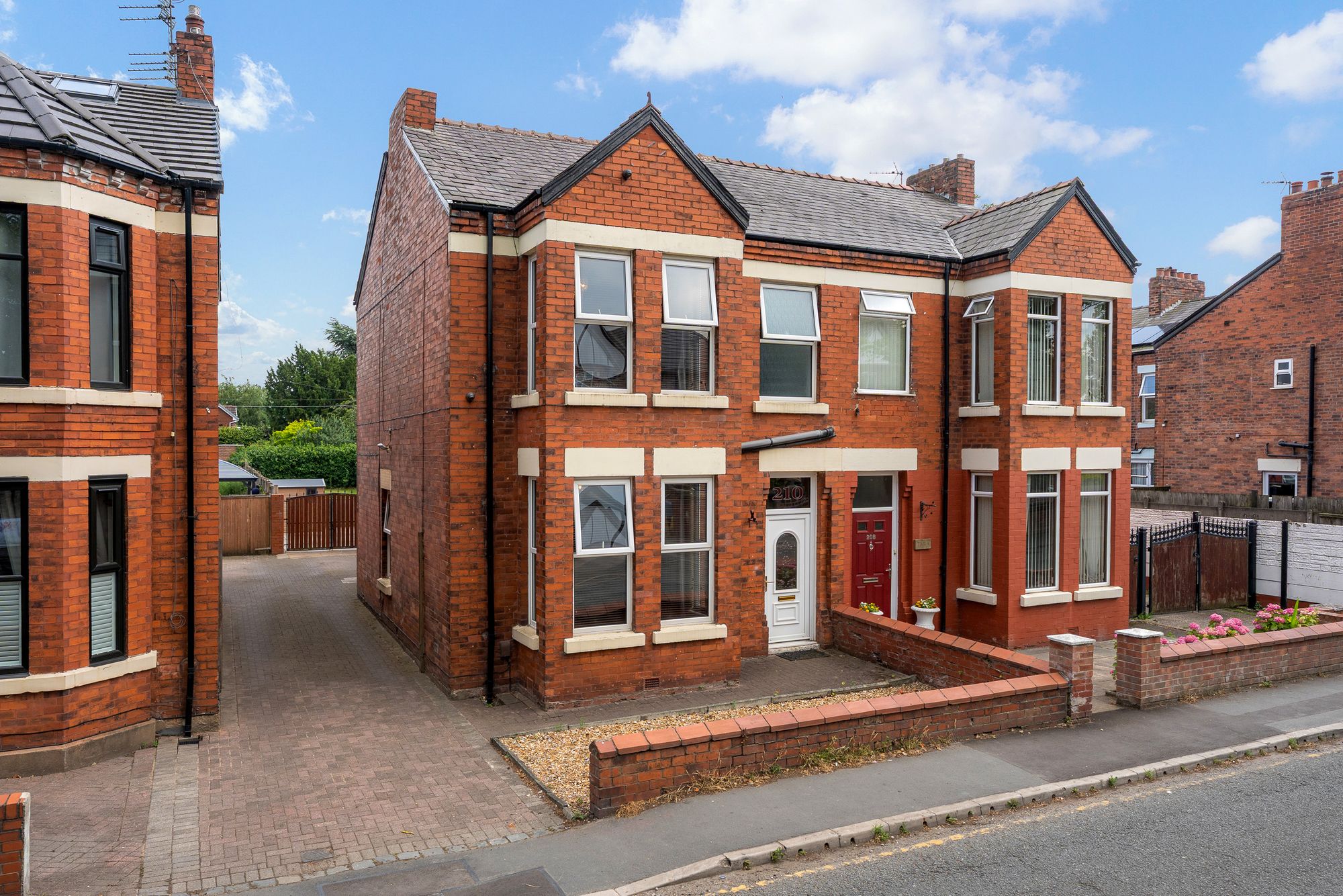 Ditchfield Road, Widnes, WA8