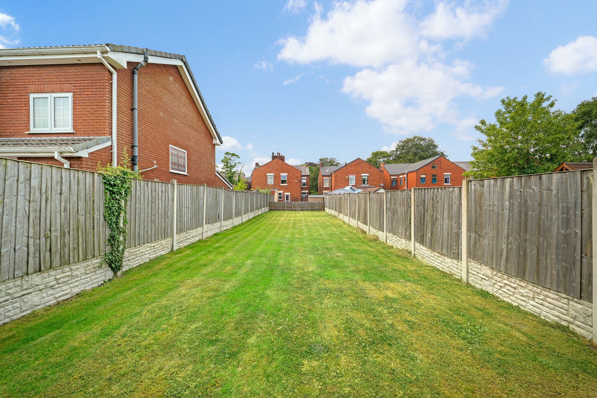Ditchfield Road, Widnes, WA8