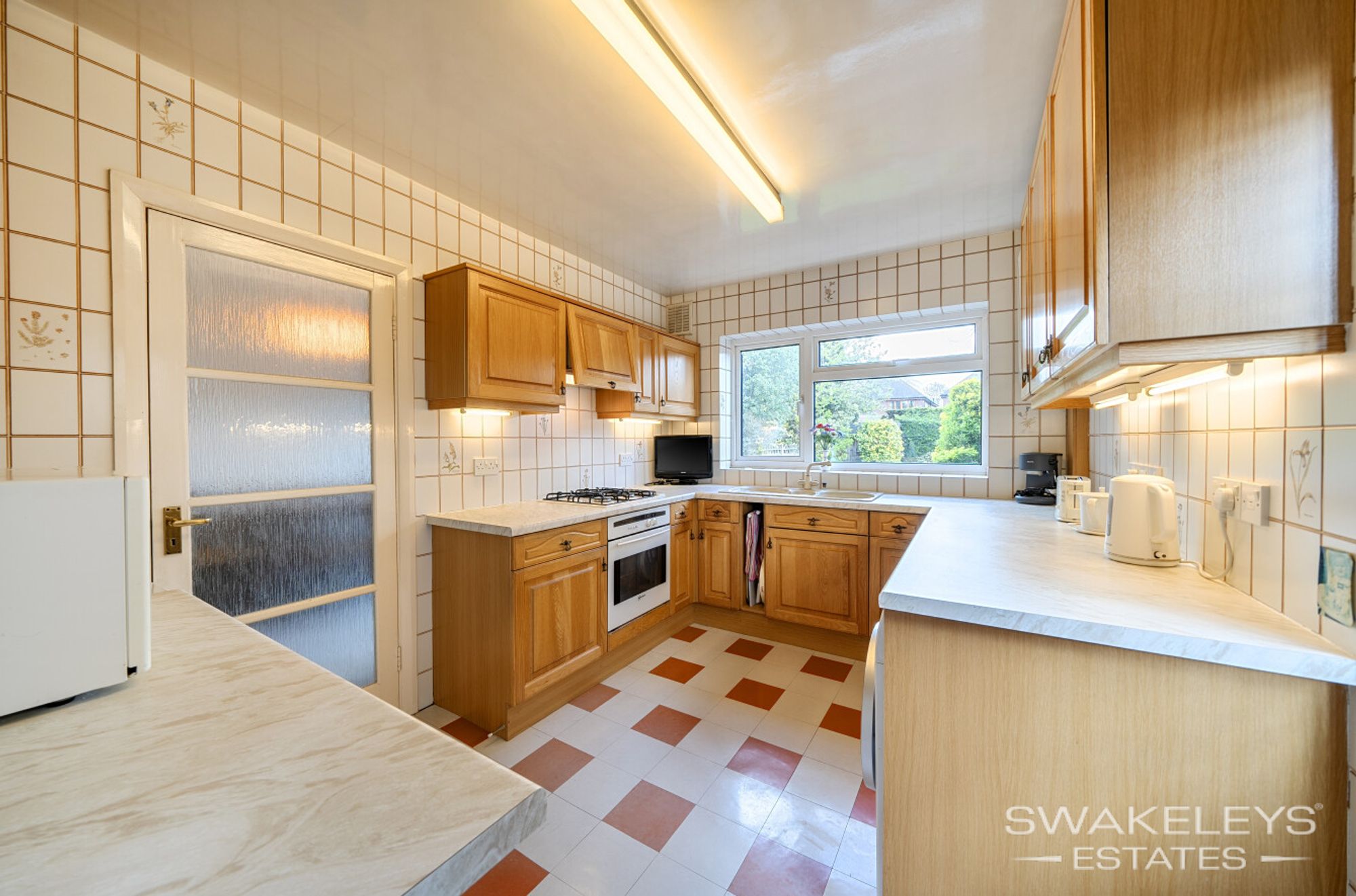 Interior photo 2 of Vinlake Avenue