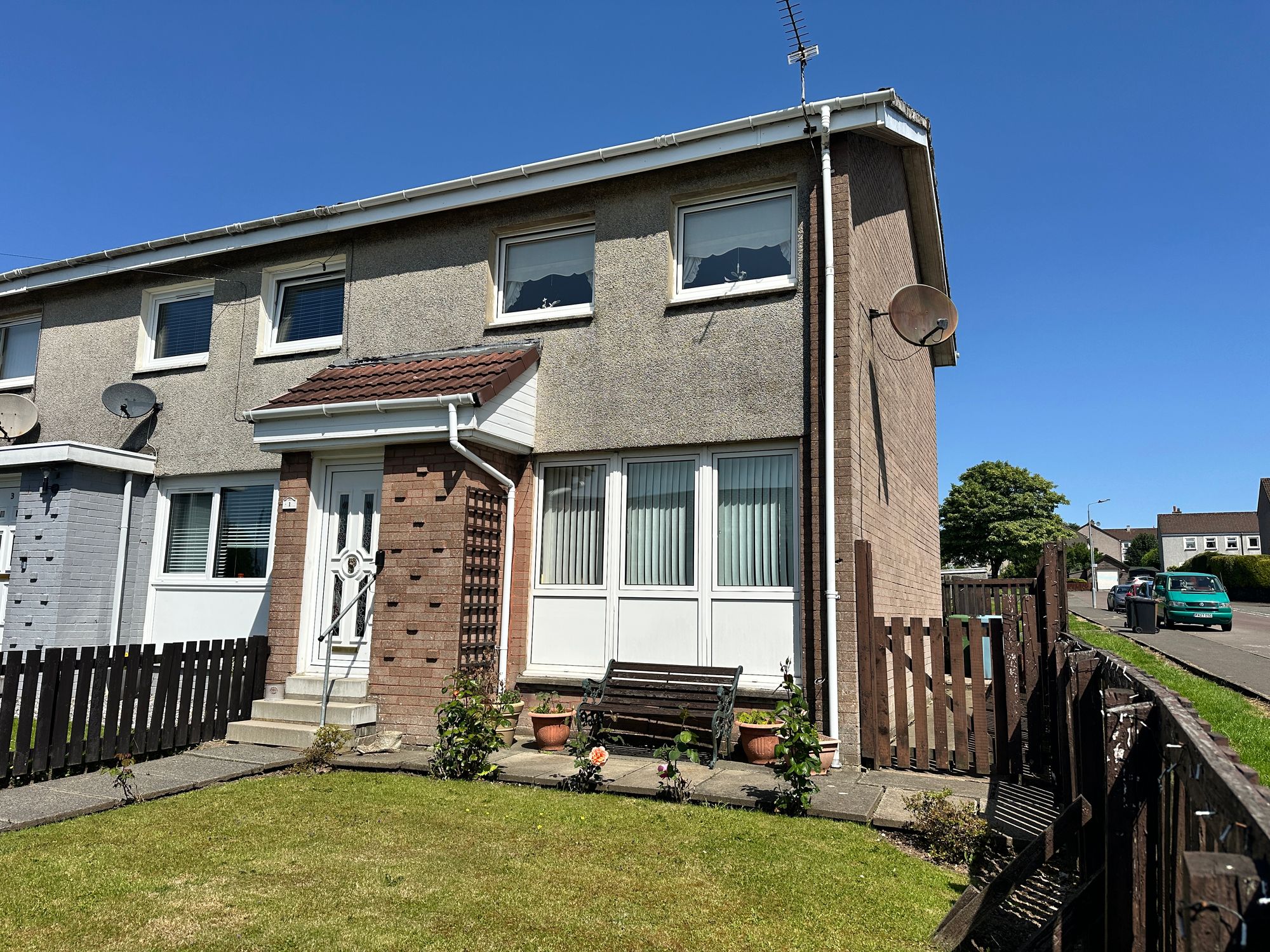 1 Glengowan Road, Caldercruix