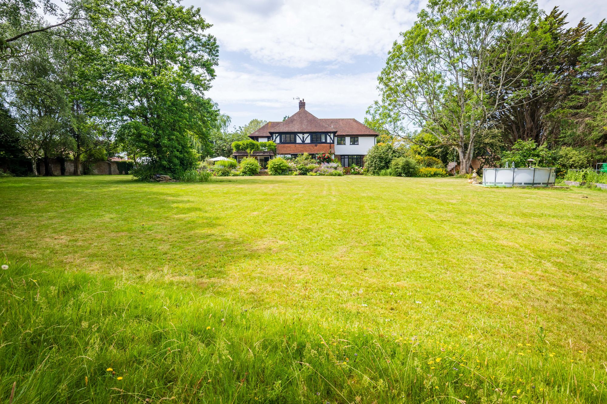 Ballsdown, Chiddingfold, GU8 images