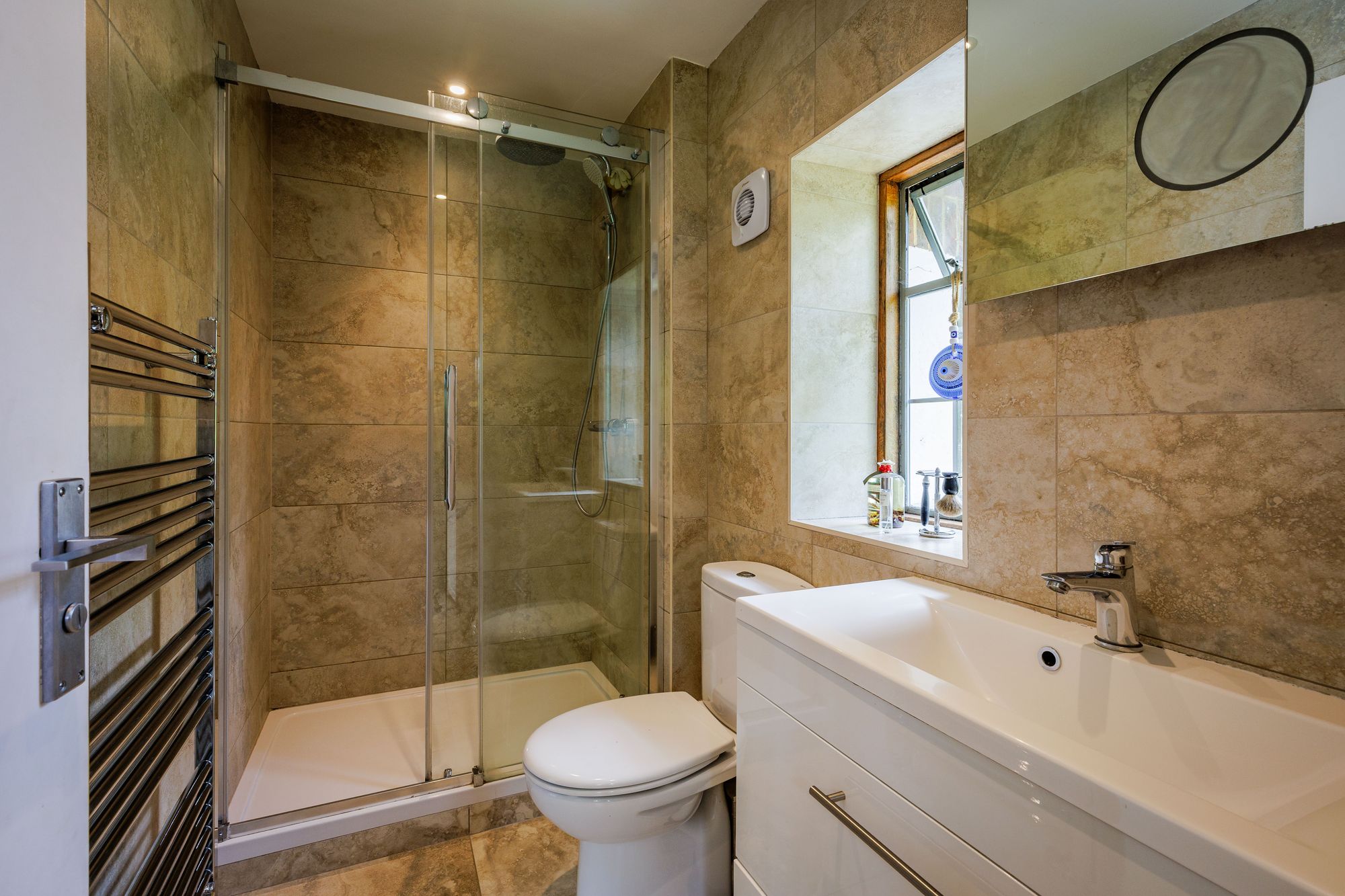 Ballsdown, Chiddingfold, GU8 images