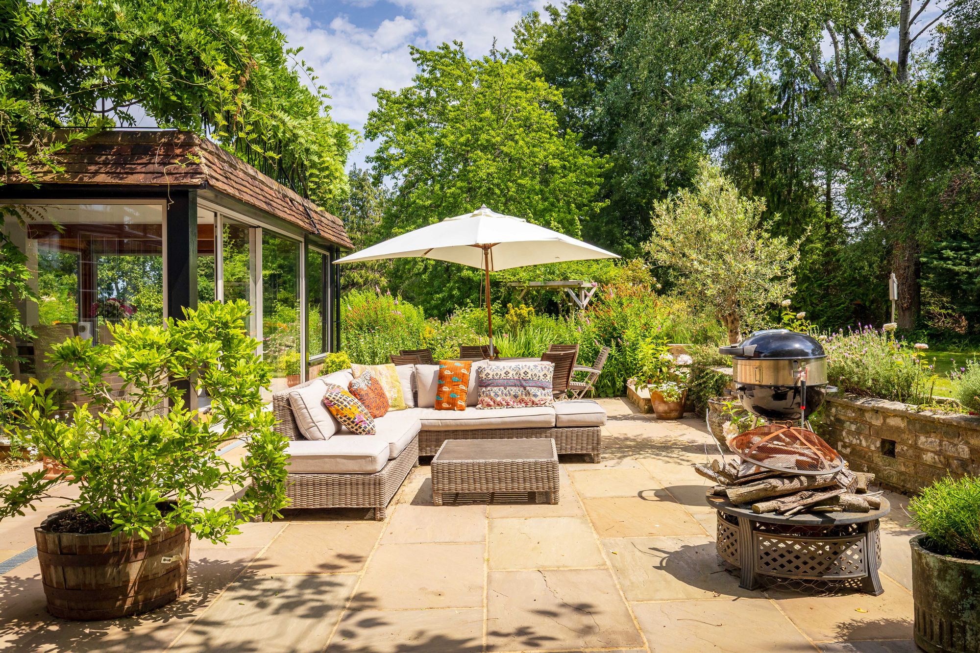 Ballsdown, Chiddingfold, GU8 images