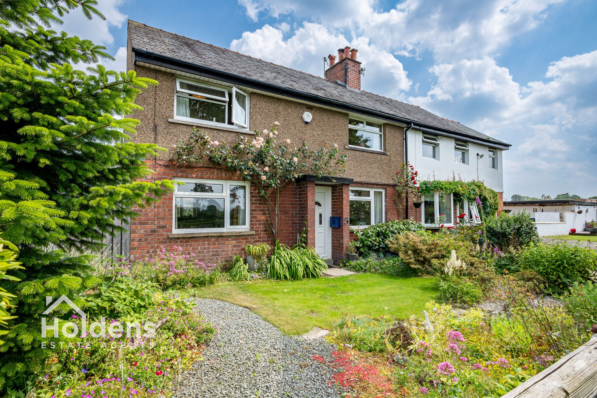 Fowler Avenue, Farington Moss, PR26