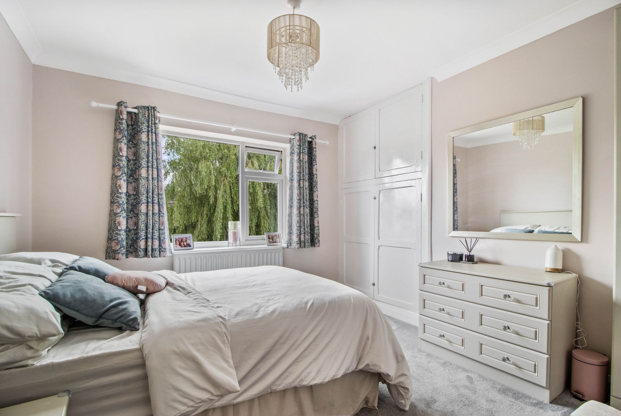 London Road, Stretton, WA4