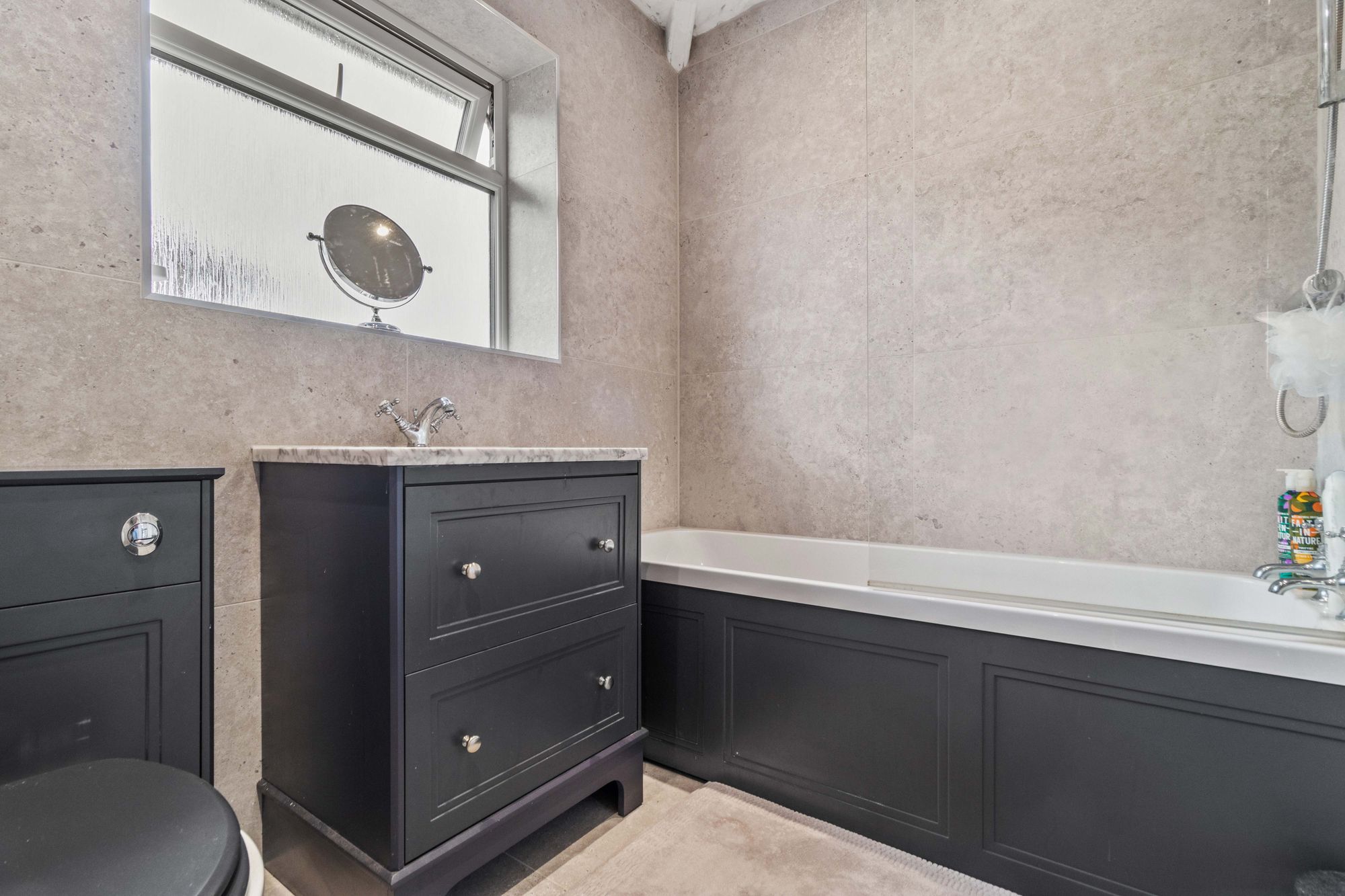 London Road, Stretton, WA4