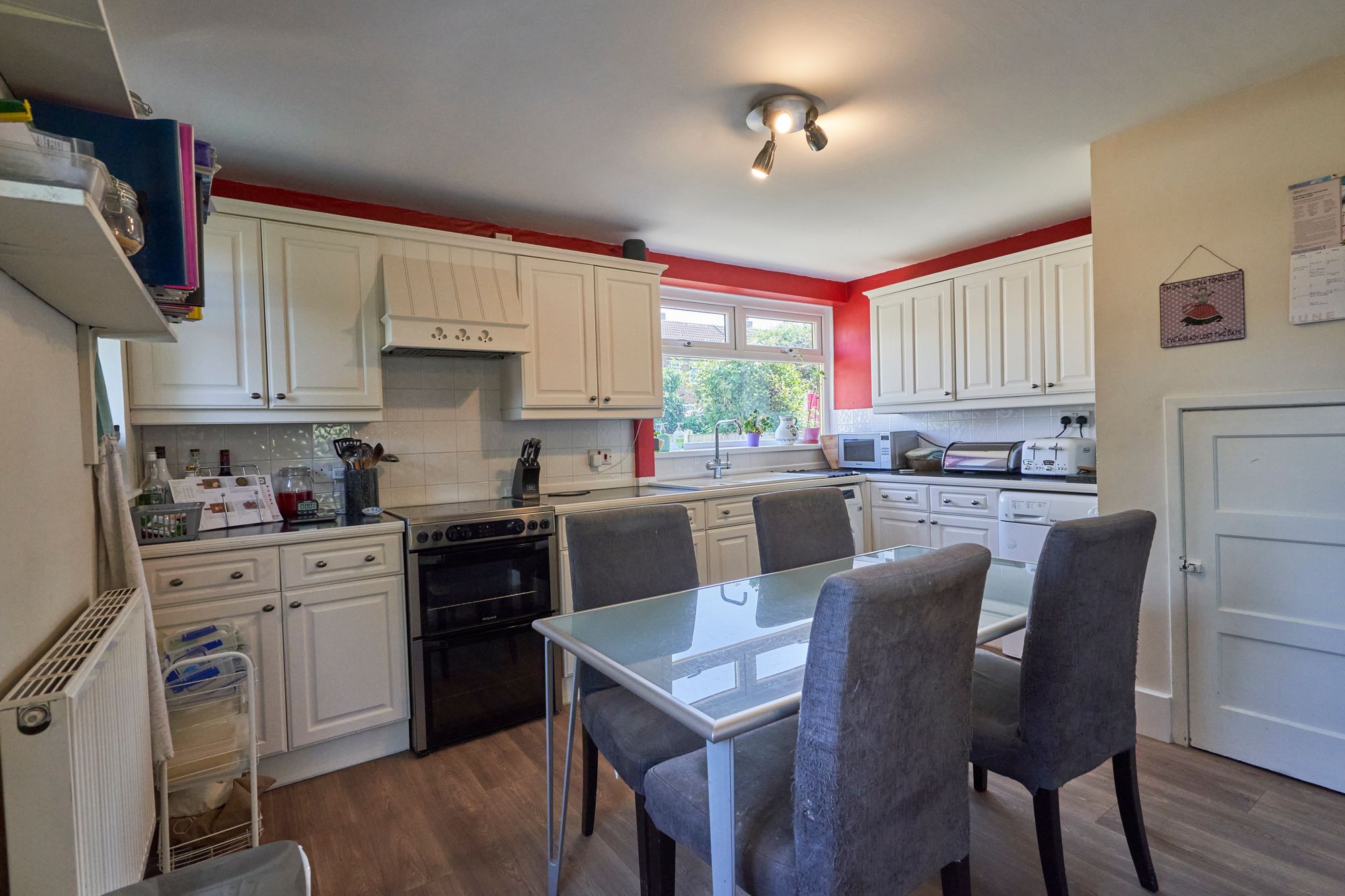 Poplar Avenue, Culcheth, WA3