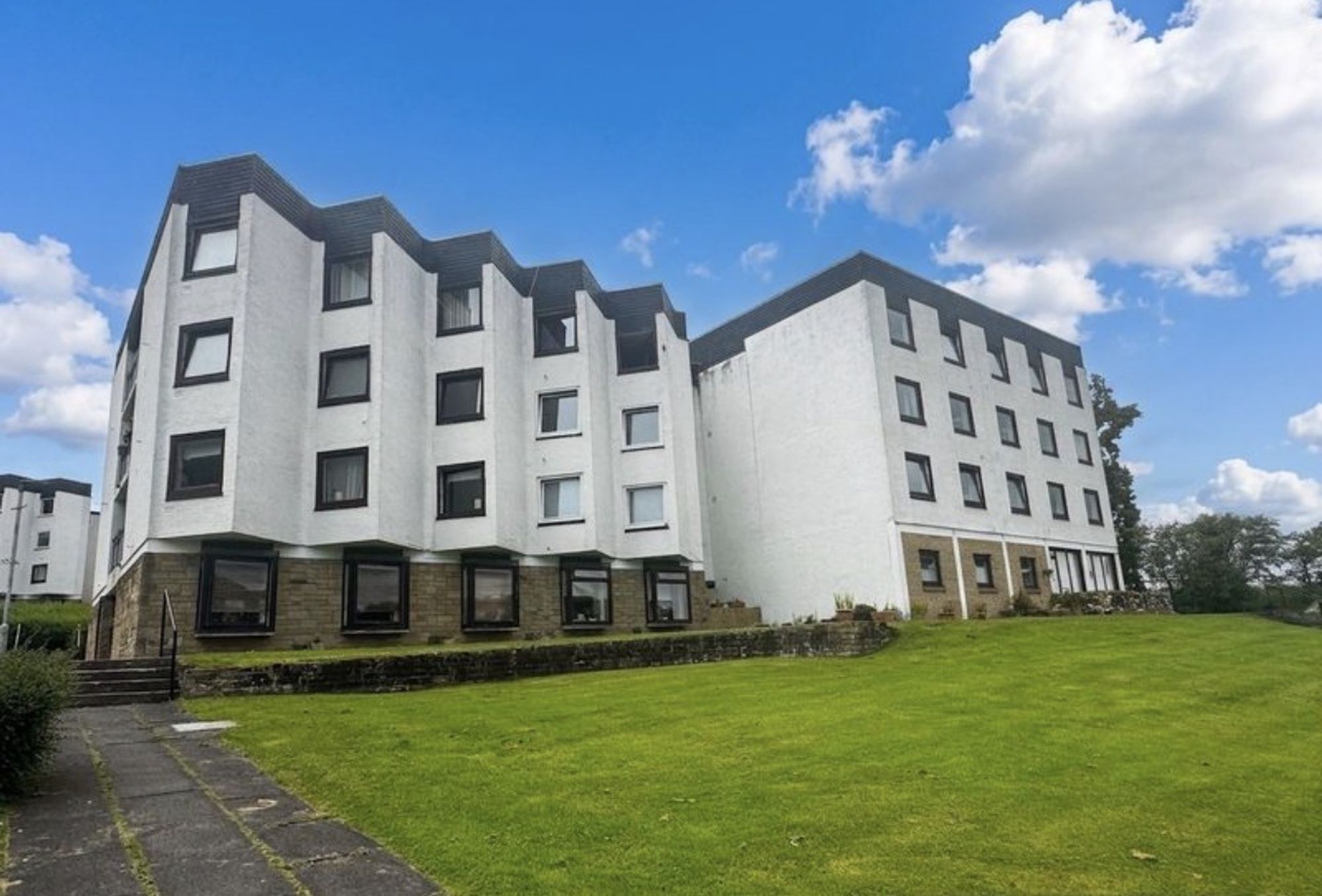 Flat 17, Bothwell House The Furlongs, Hamilton