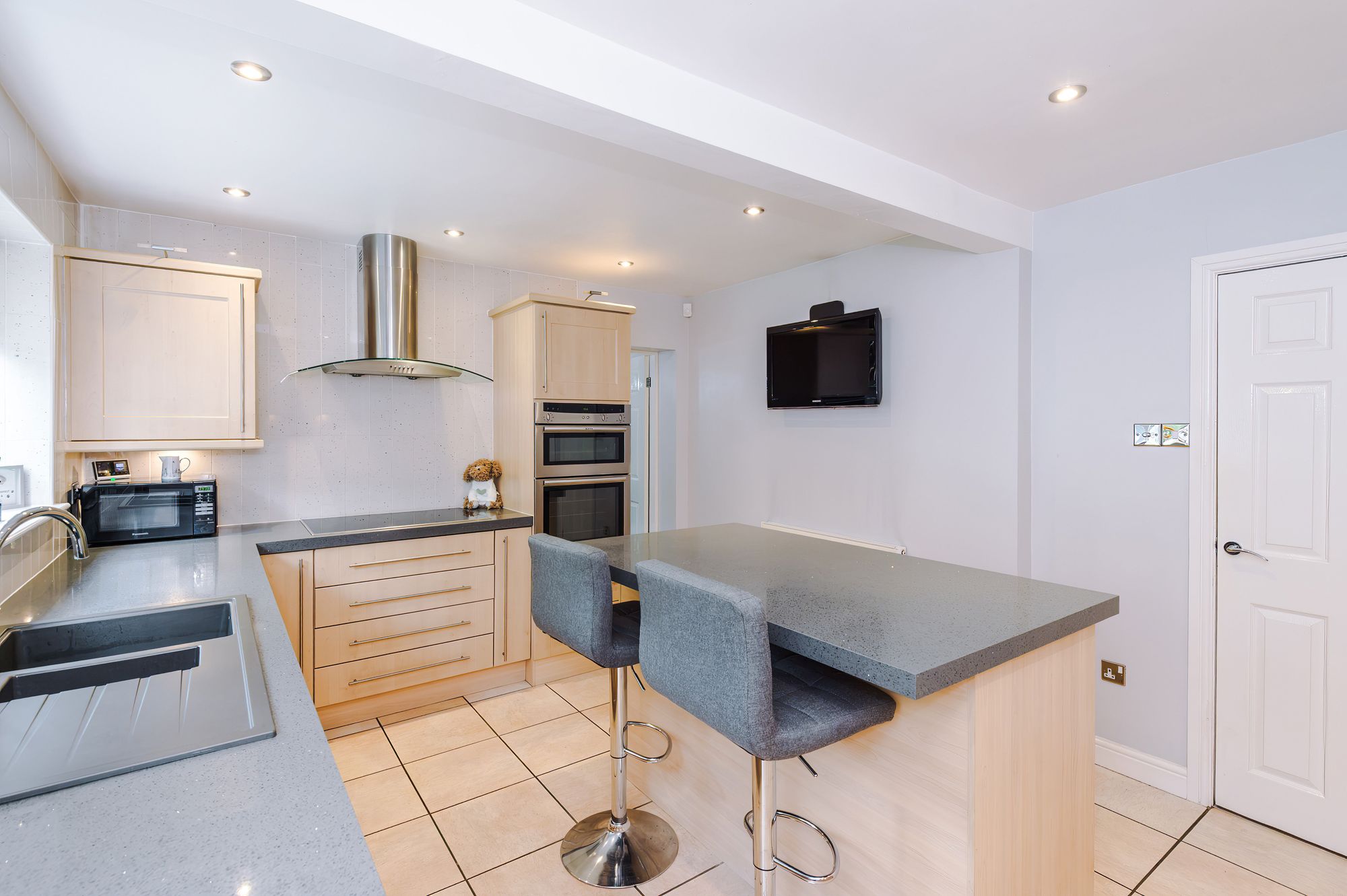 Rockingham Close, Birchwood, WA3