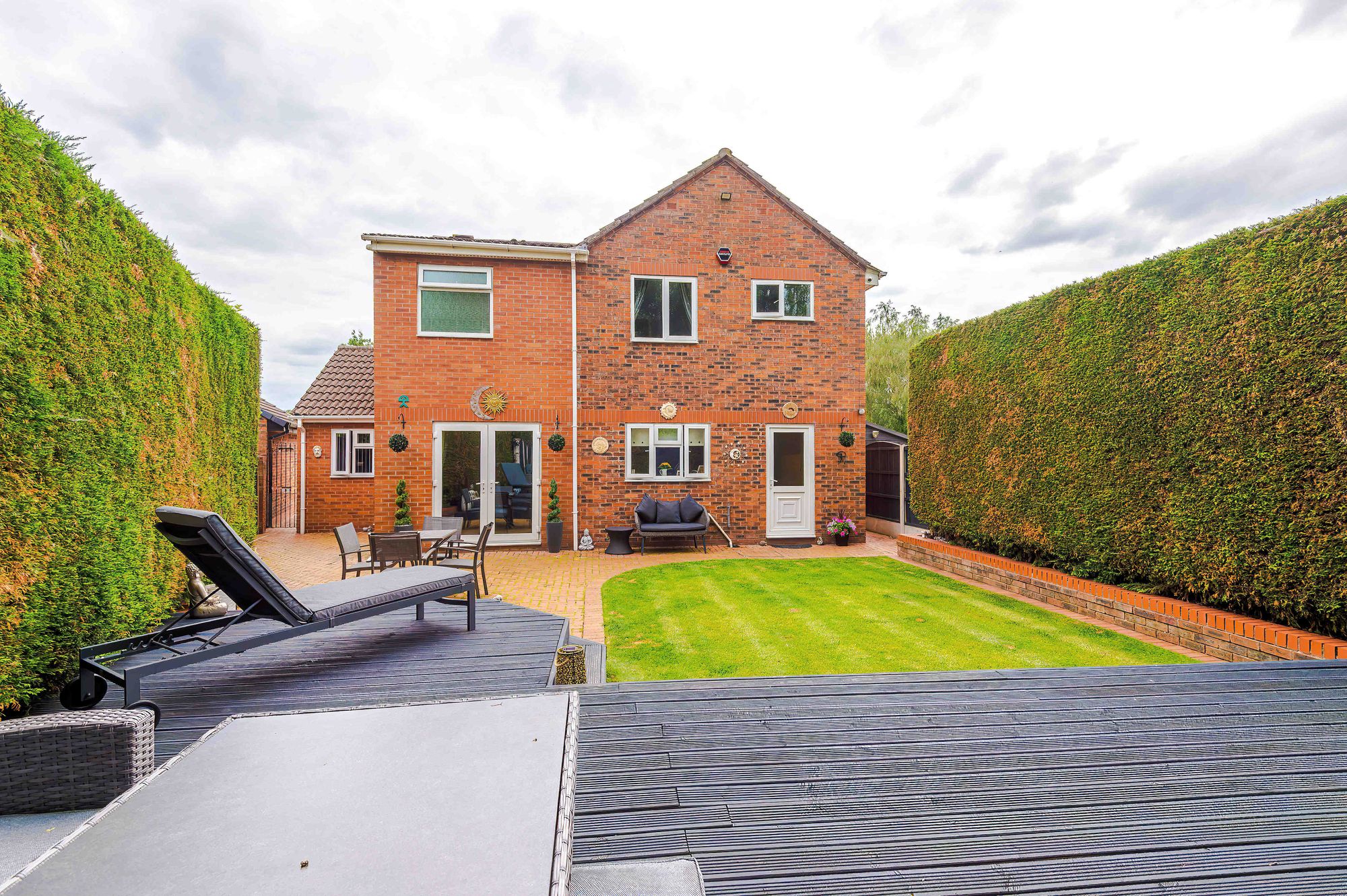 Rockingham Close, Birchwood, WA3