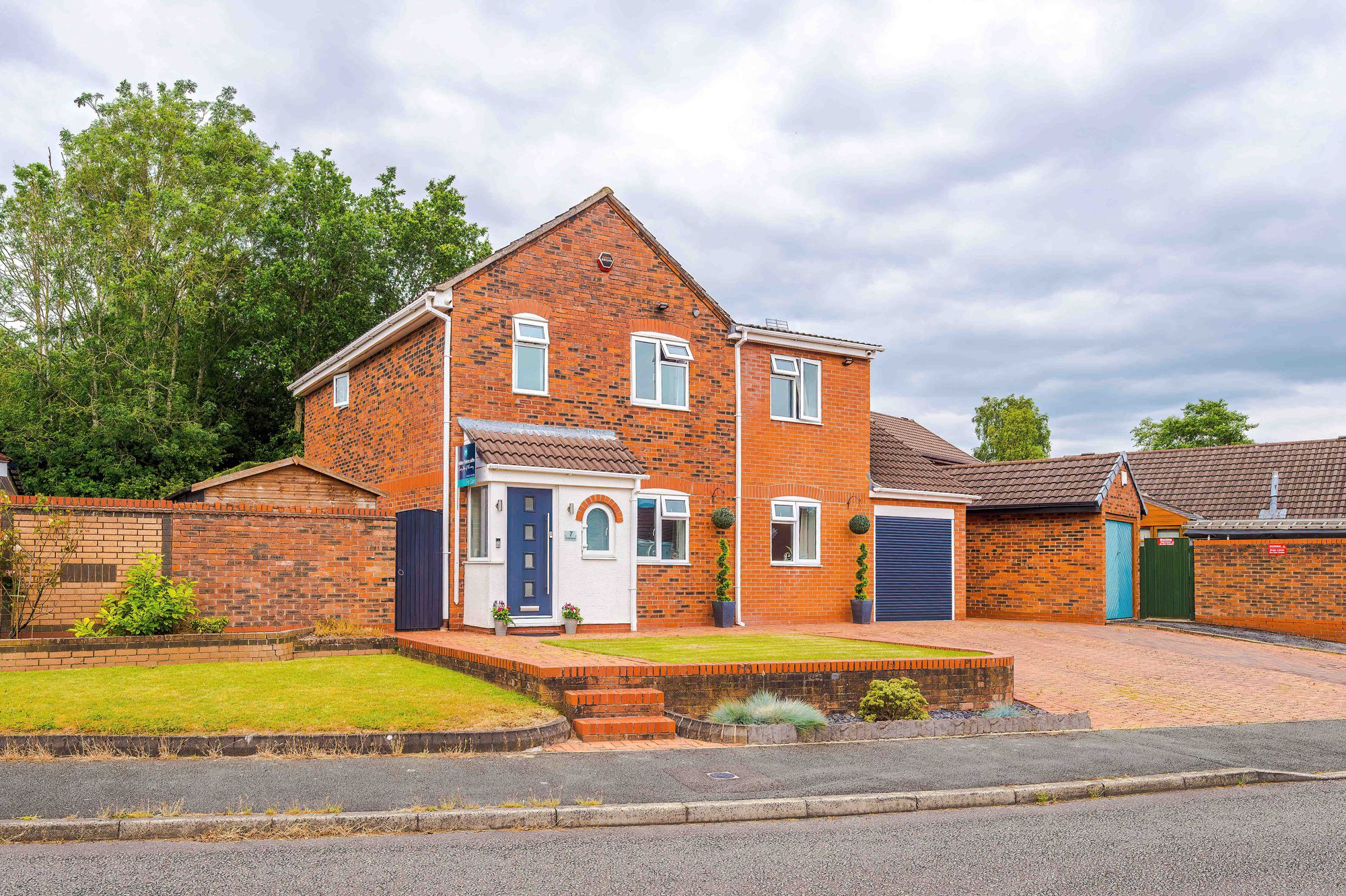 Rockingham Close, Birchwood, WA3