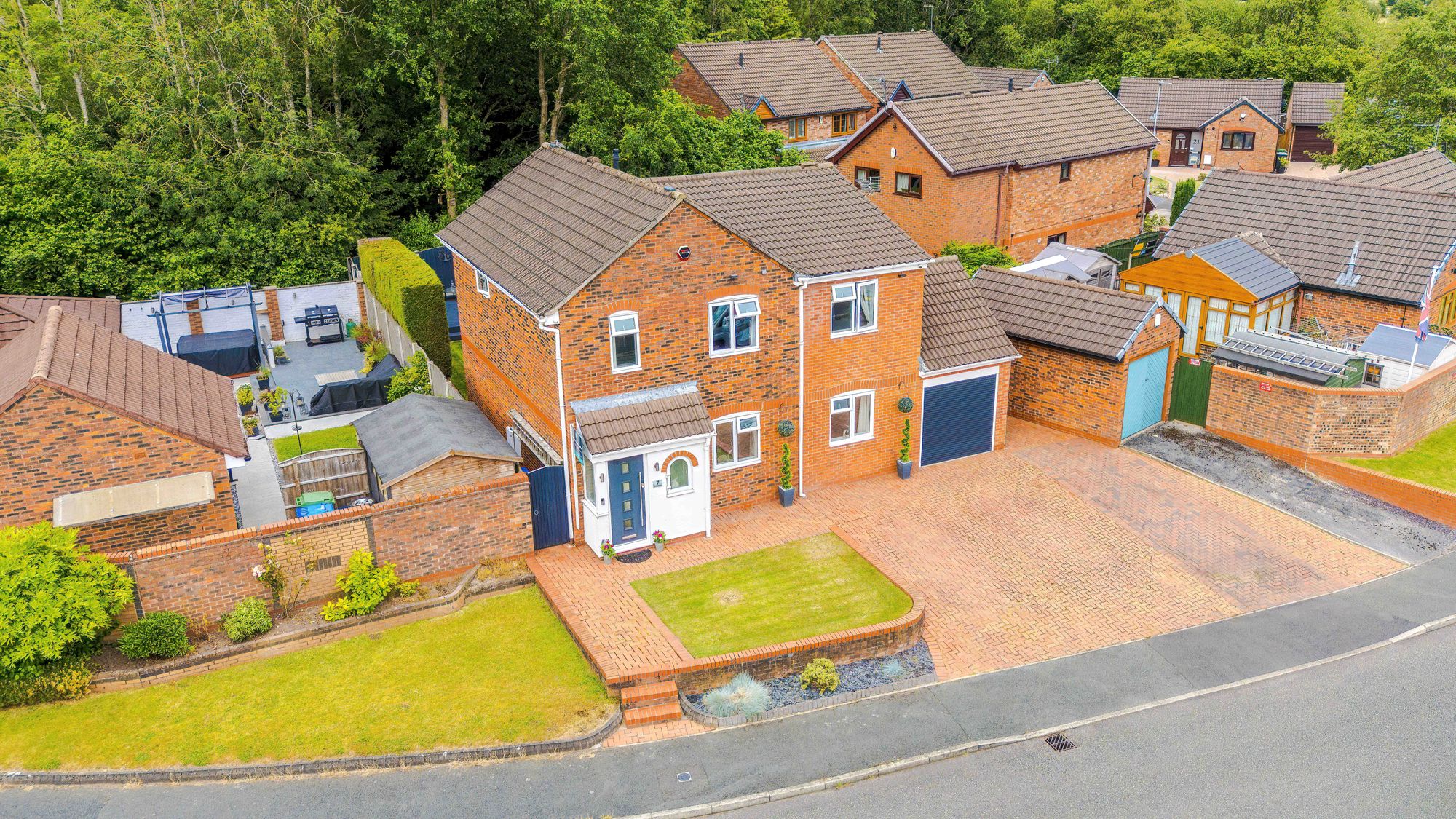 Rockingham Close, Birchwood, WA3