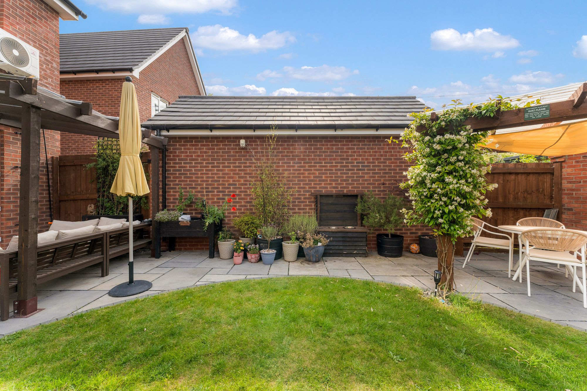 Bar Hill Close, Runcorn, WA7