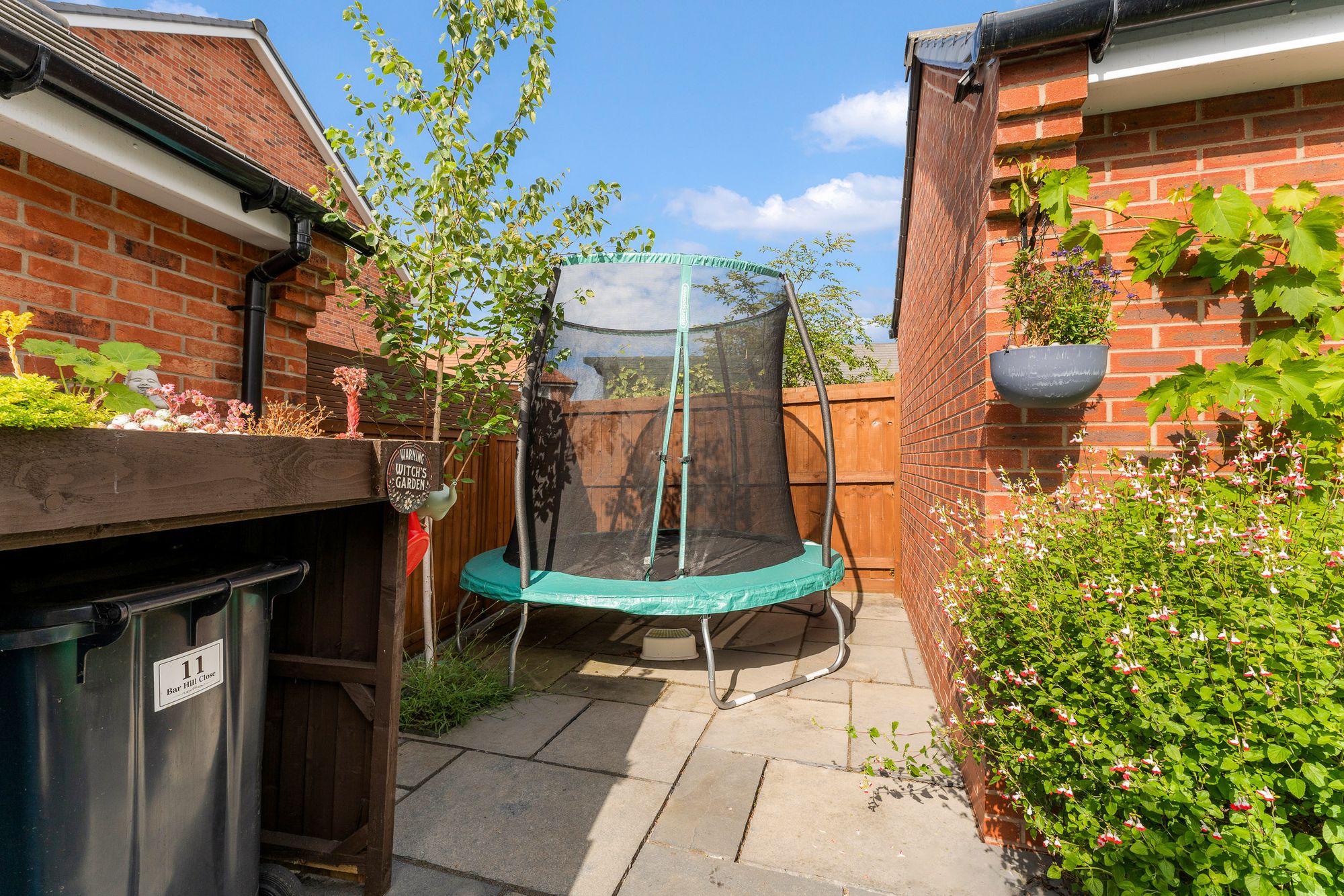 Bar Hill Close, Runcorn, WA7