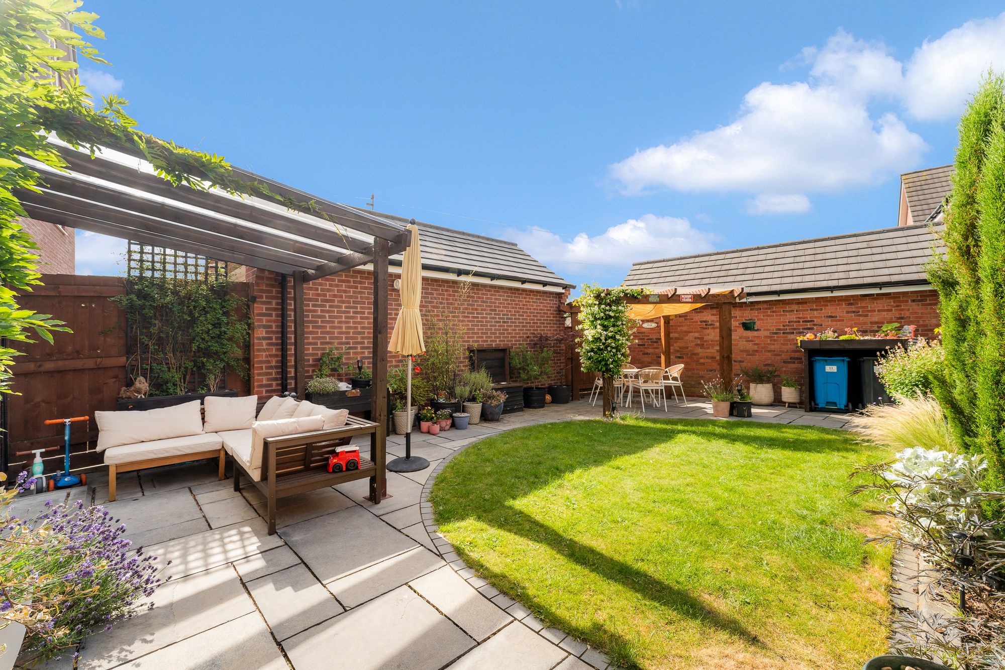 Bar Hill Close, Runcorn, WA7
