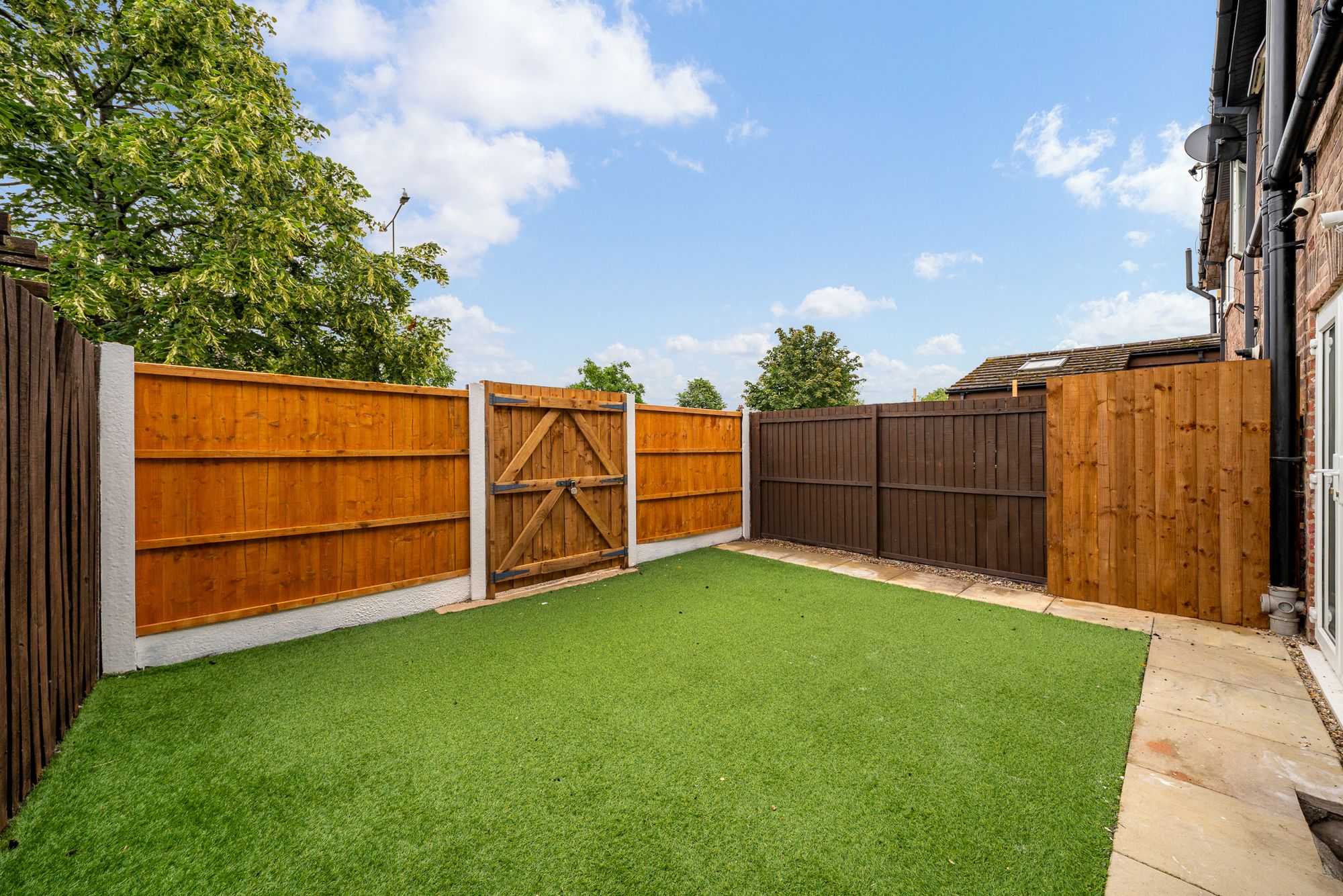 Lower House Lane, Widnes, WA8