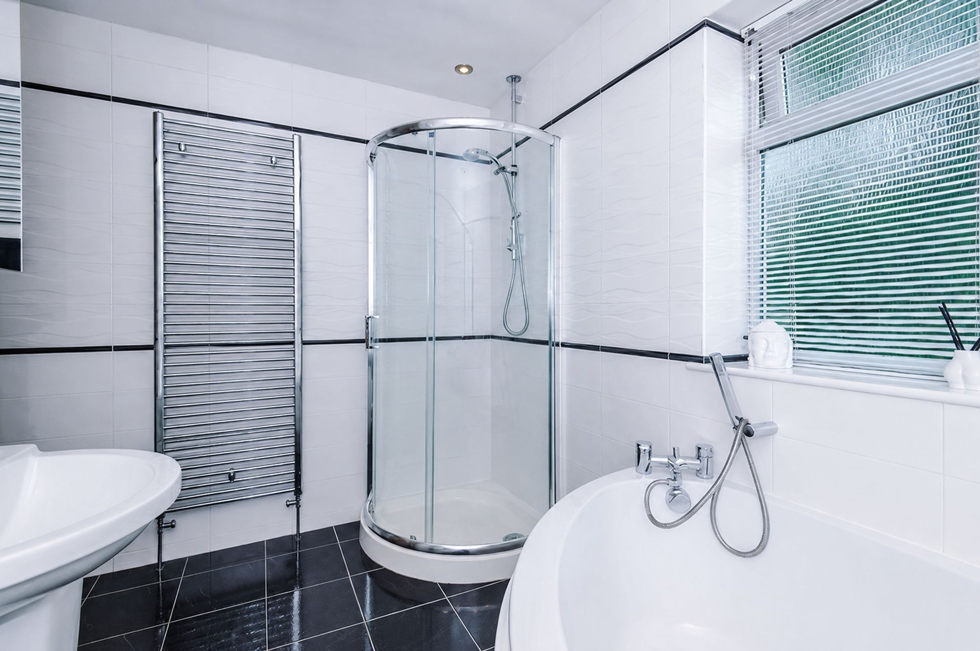 Rockingham Close, Birchwood, WA3
