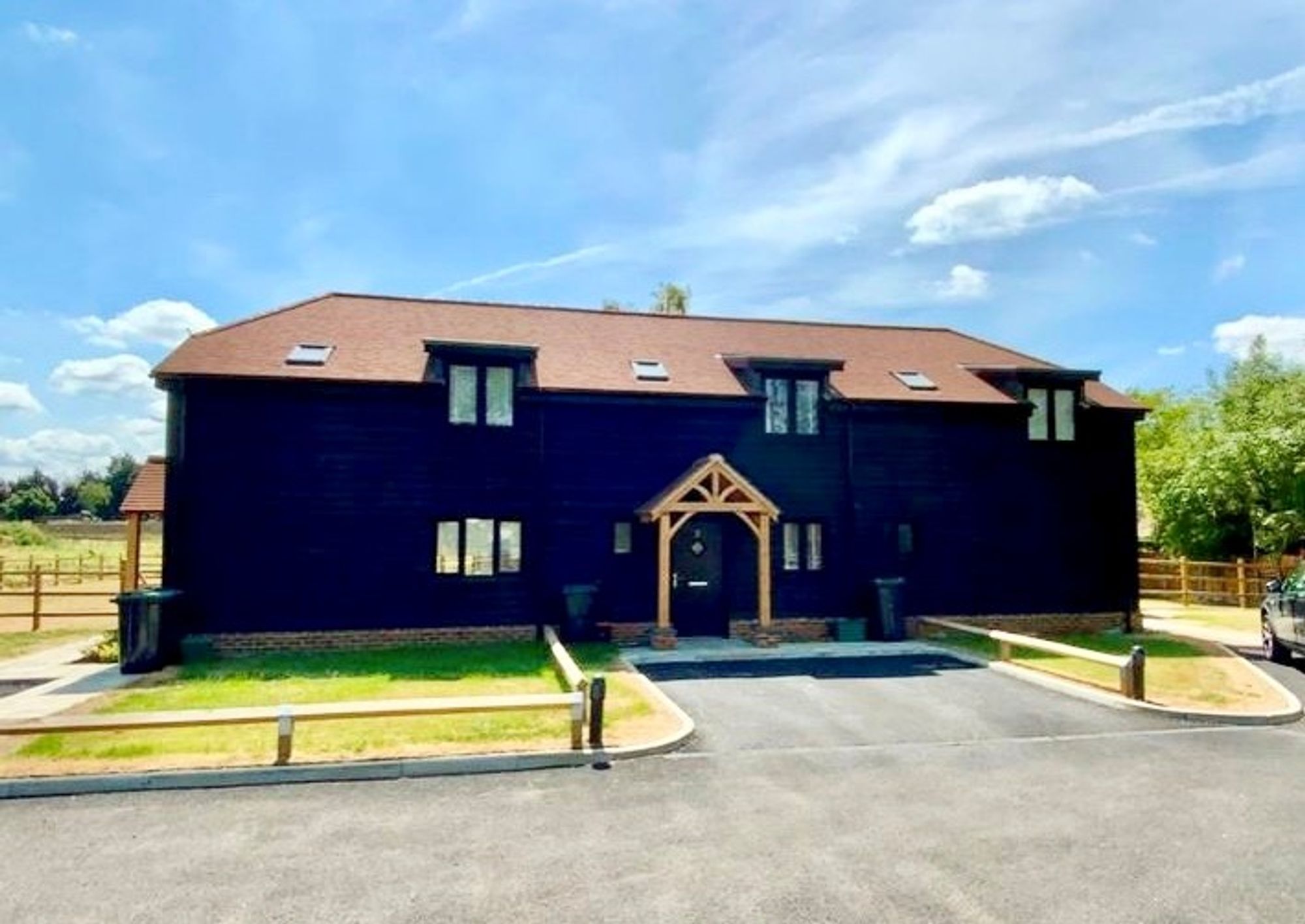 2 Haybarn Close, Addington