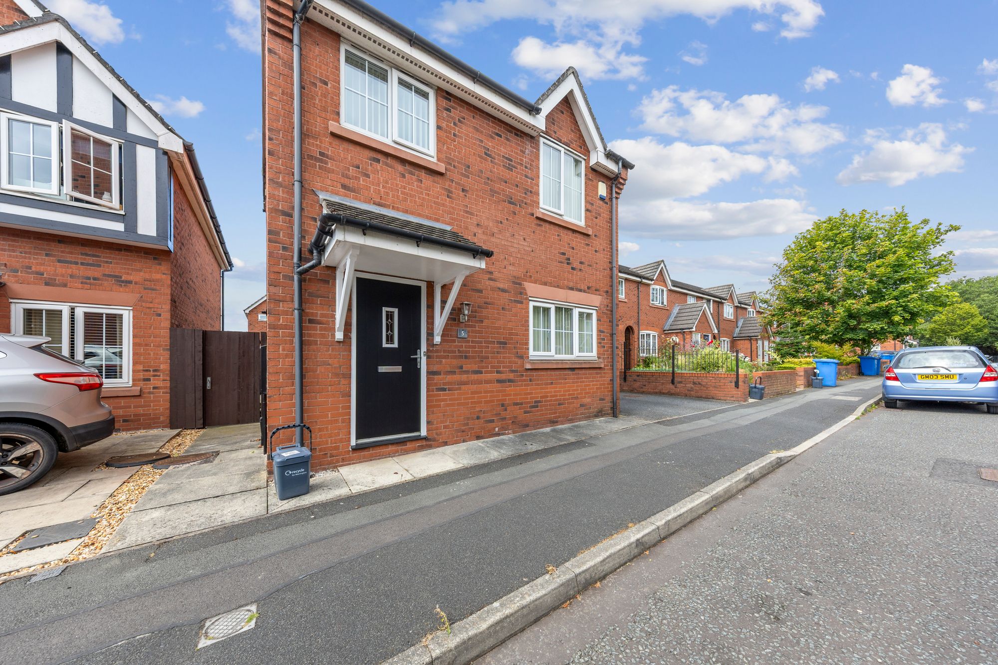 Harrison Close, Warrington, WA1