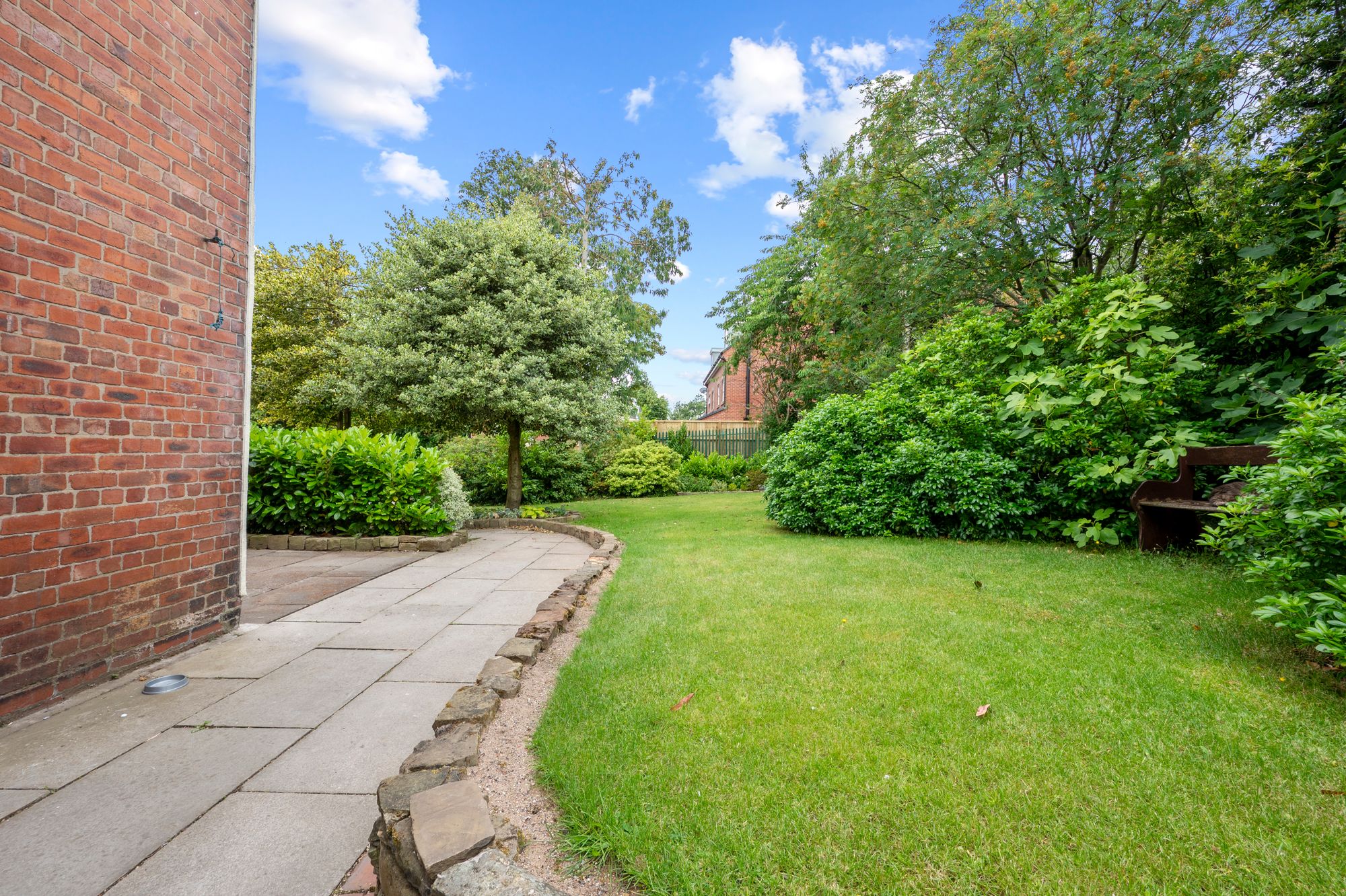 Rainford Road, Dentons Green, WA10