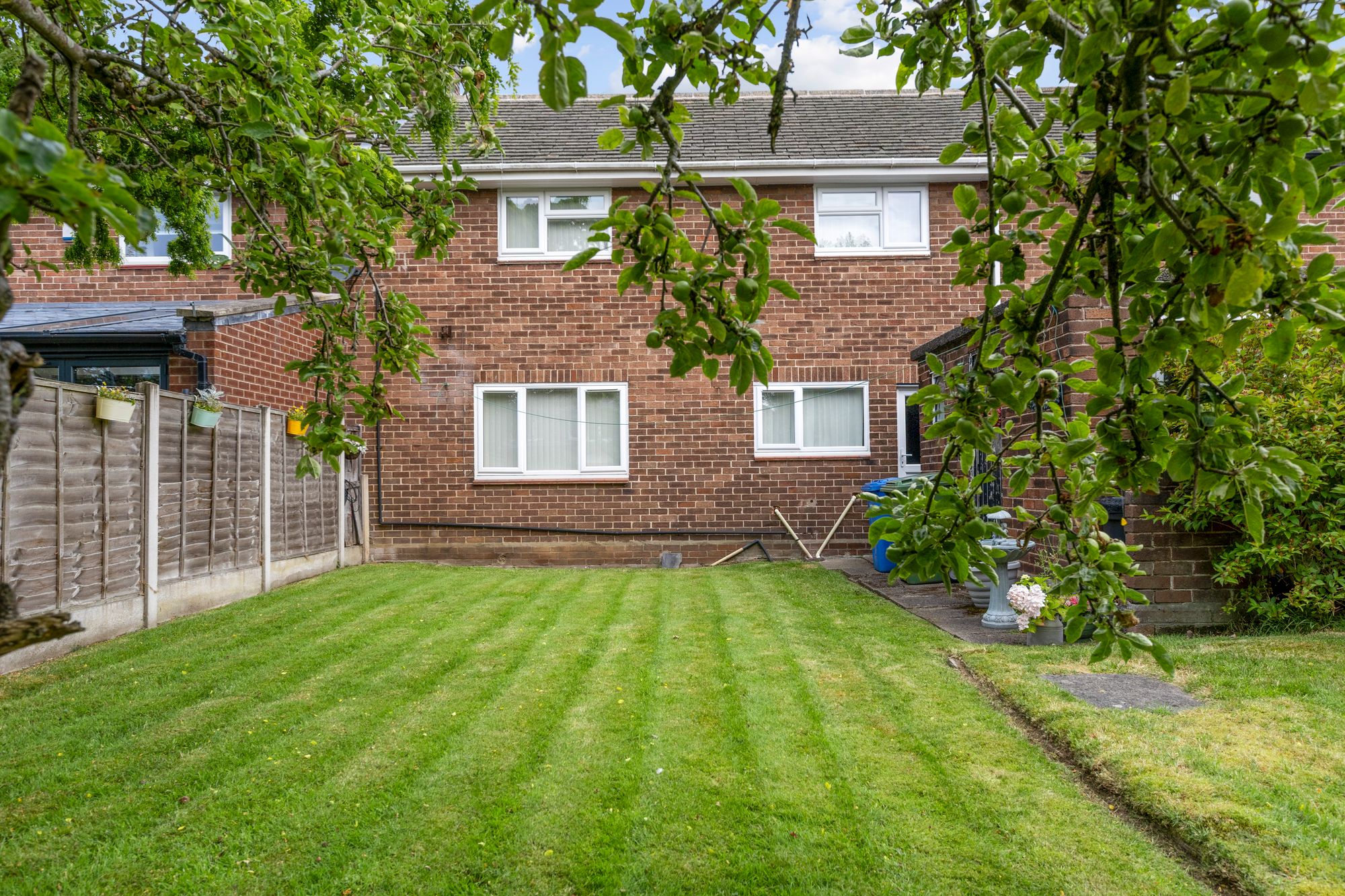 Clifton Close, Woolston, WA1