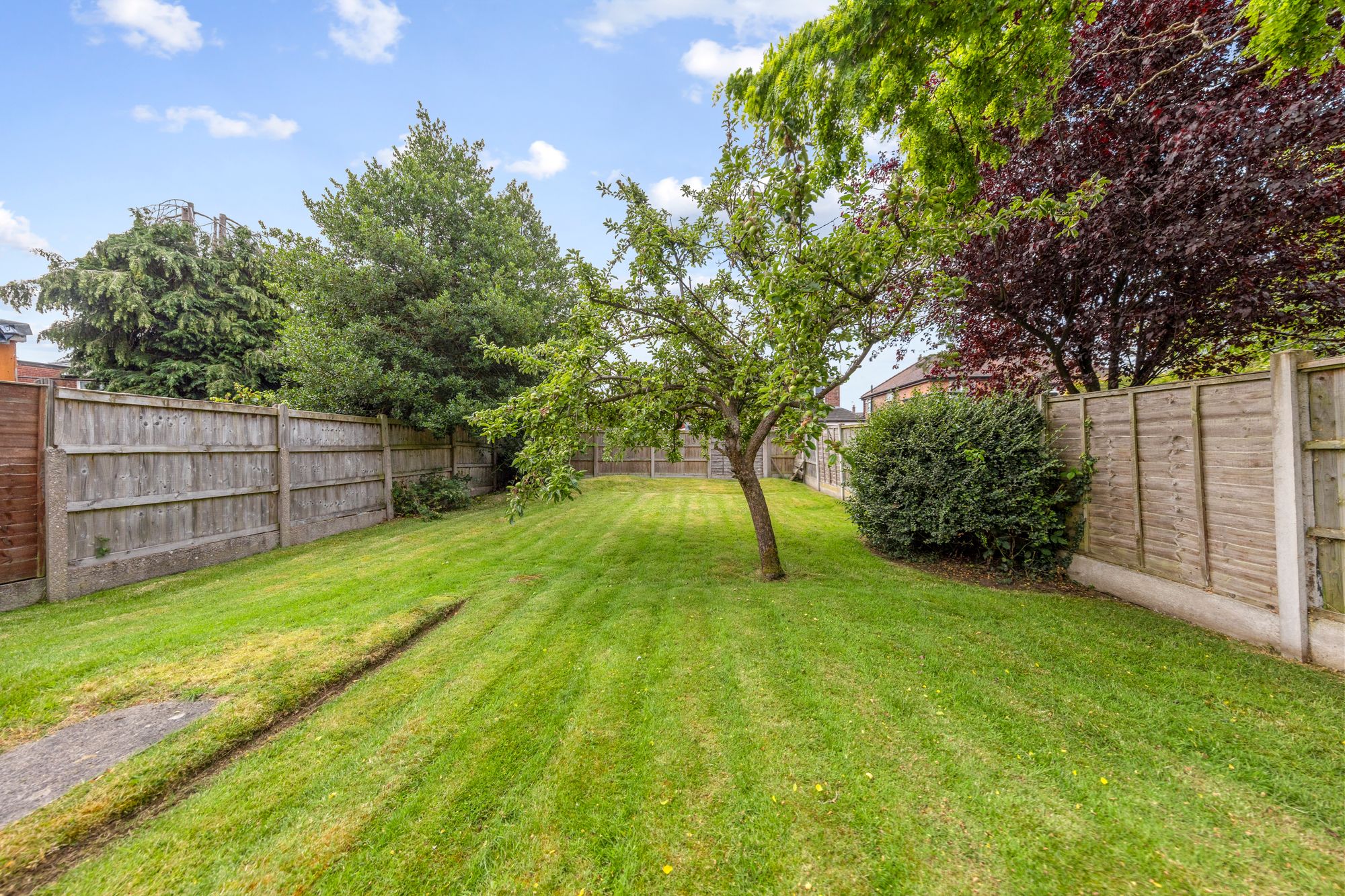 Clifton Close, Woolston, WA1