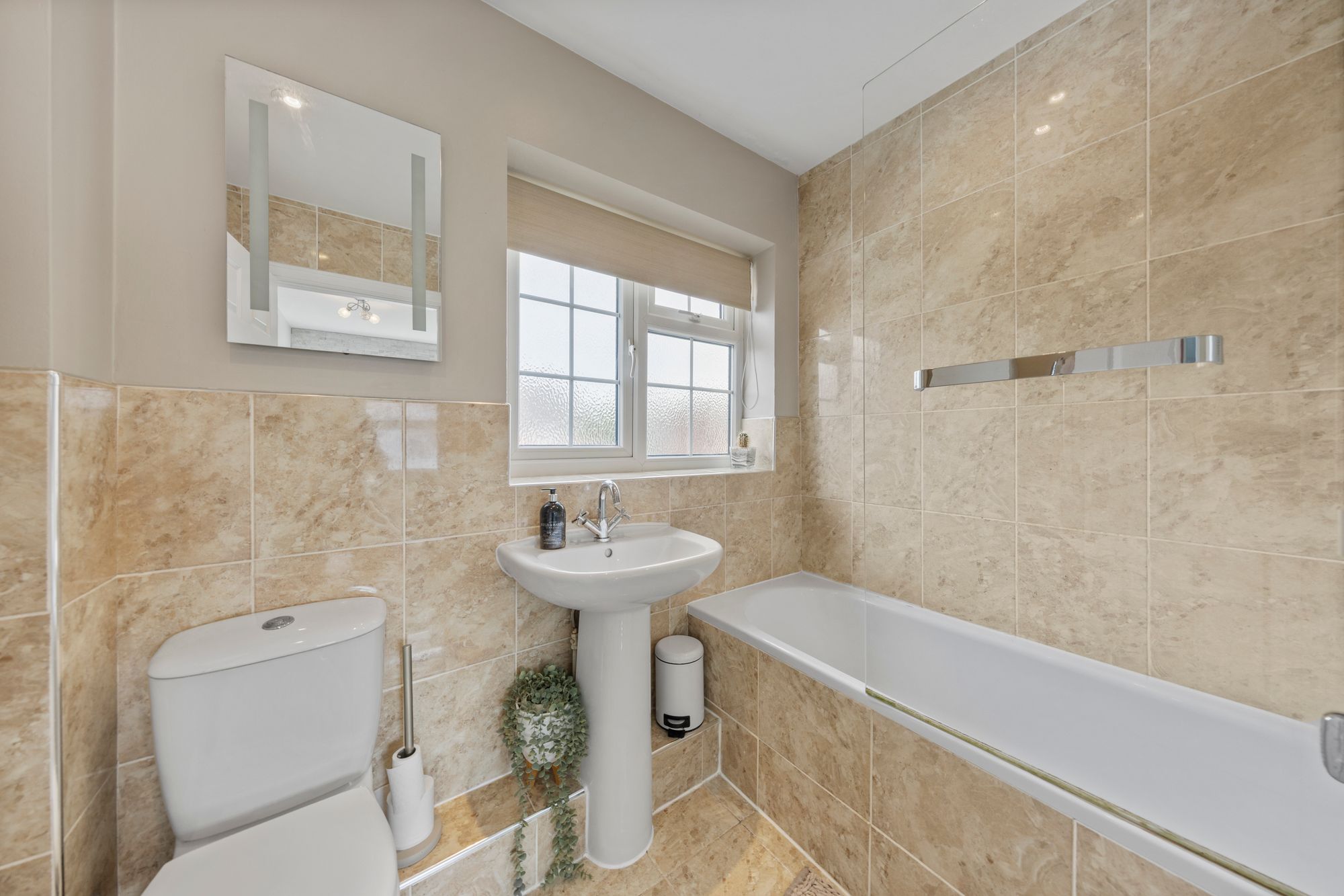 Henderson Close, Great Sankey, WA5