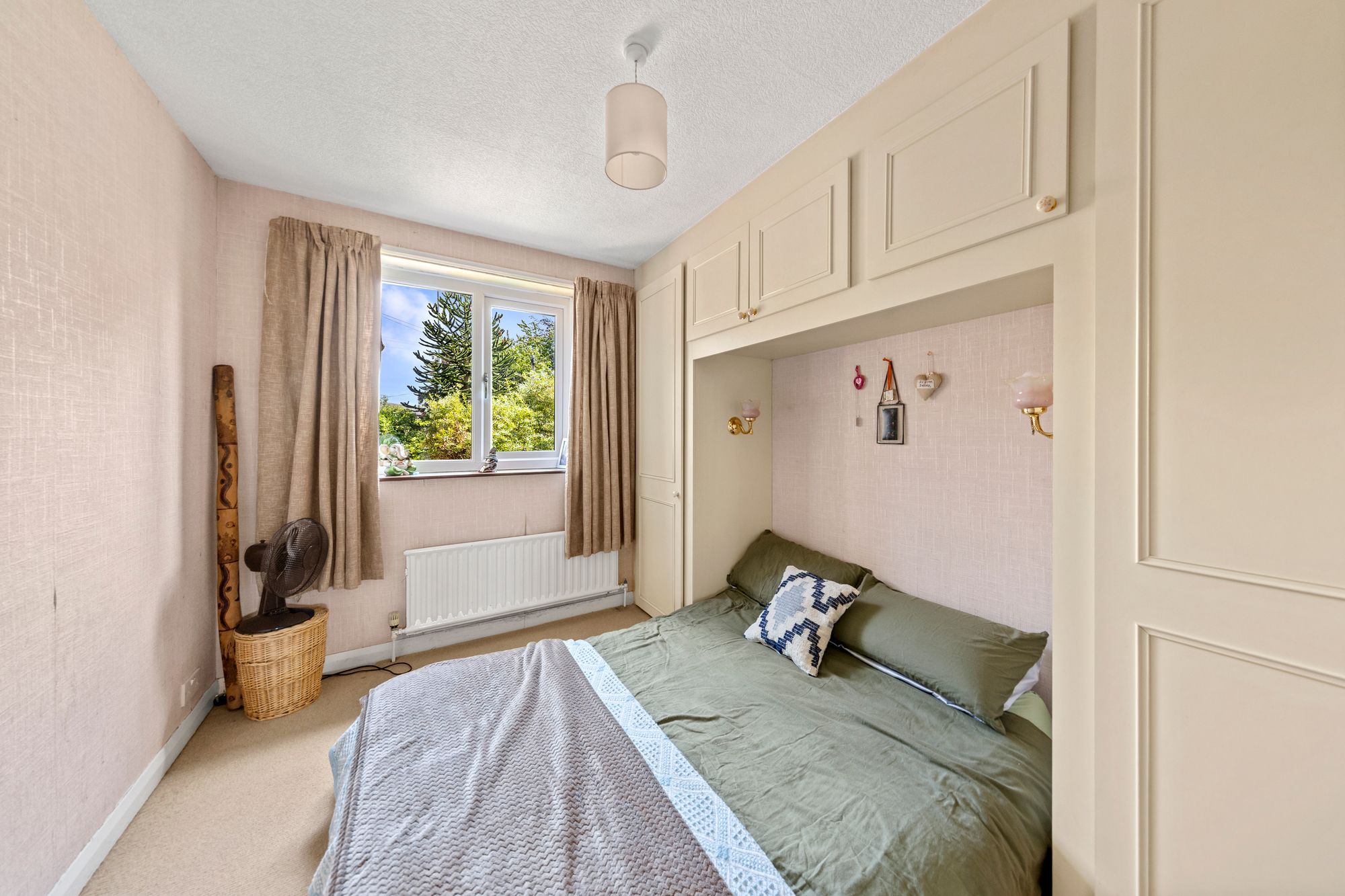 Leigh End, Glazebury, WA3
