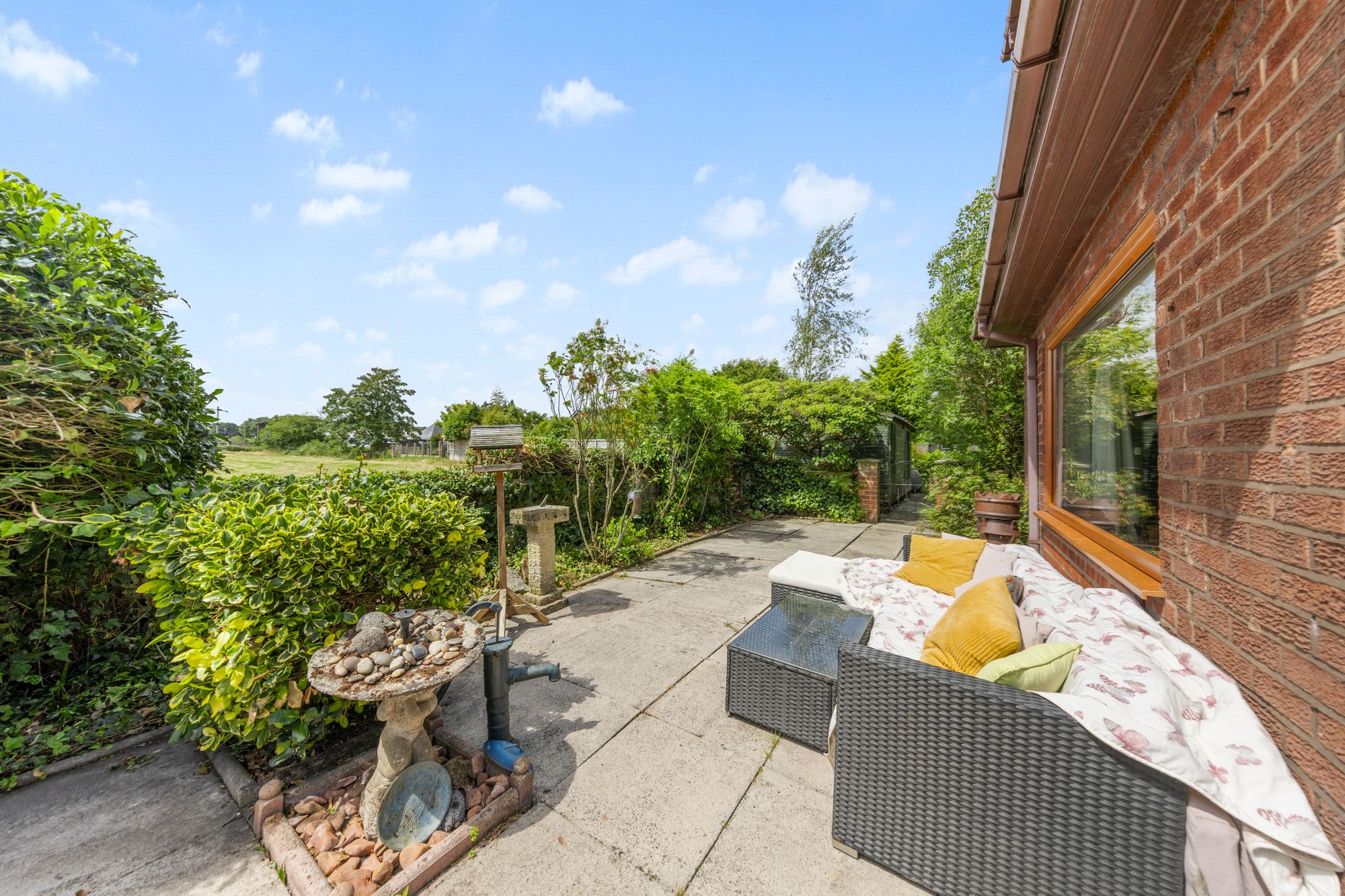Leigh End, Glazebury, WA3